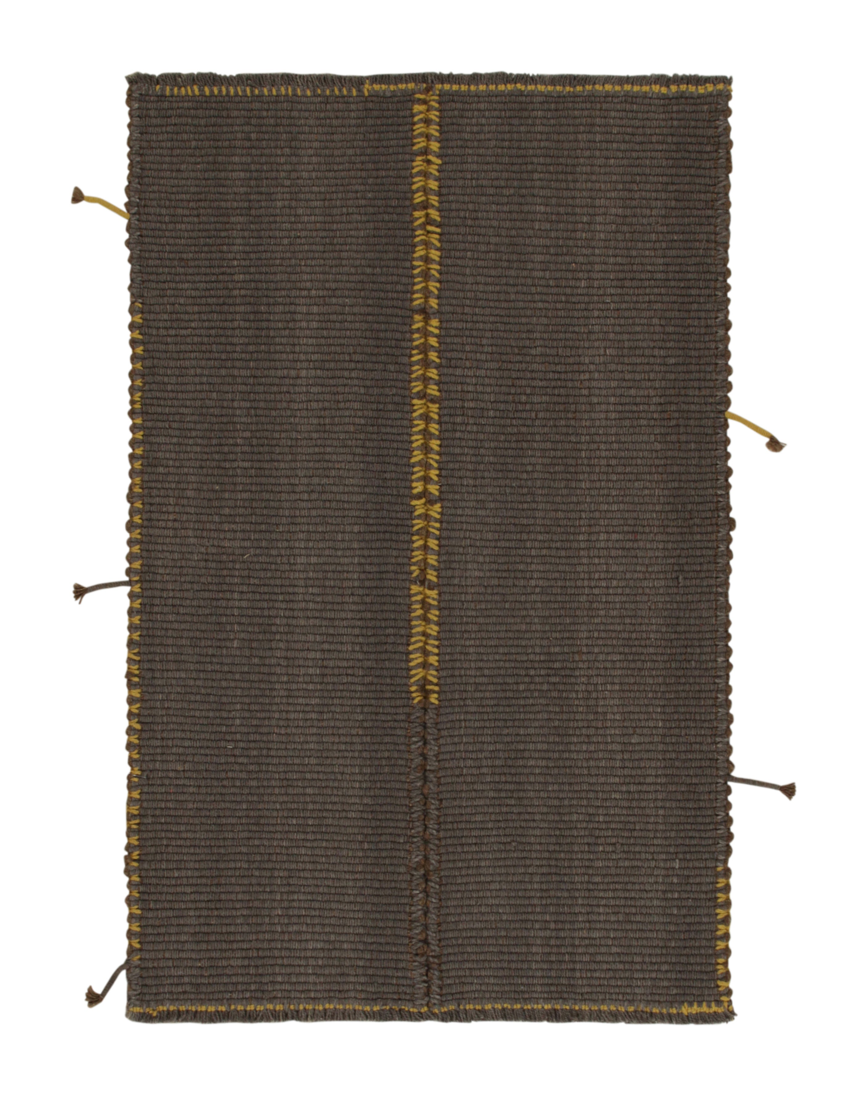 Teppich 
Kilims Zeitgenössischer maßgefertigter Kelim in Grau und Gelb im Angebot