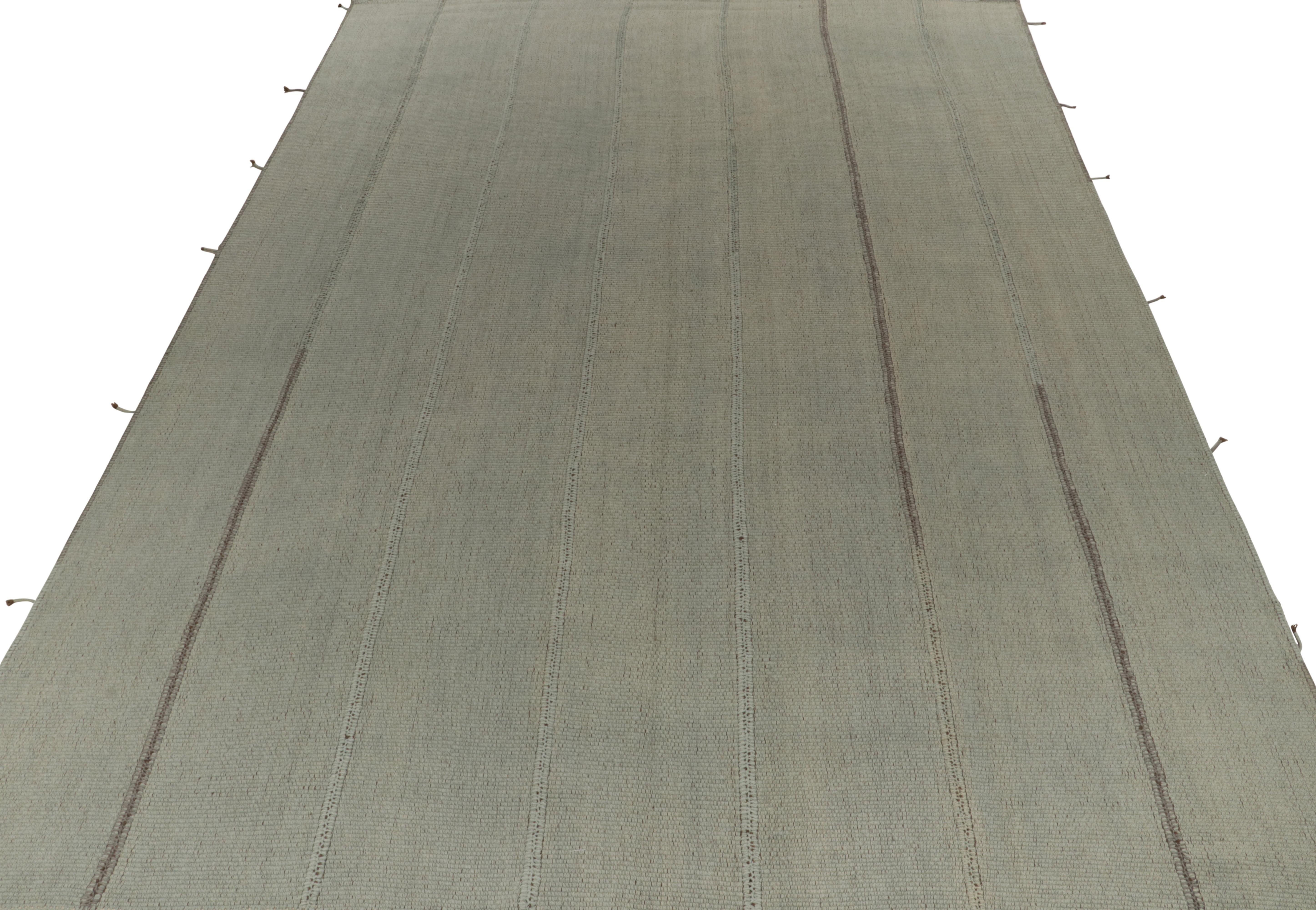 Rug & Kilim's Custom Kilim in Hellblau und Grau (Kelim) im Angebot
