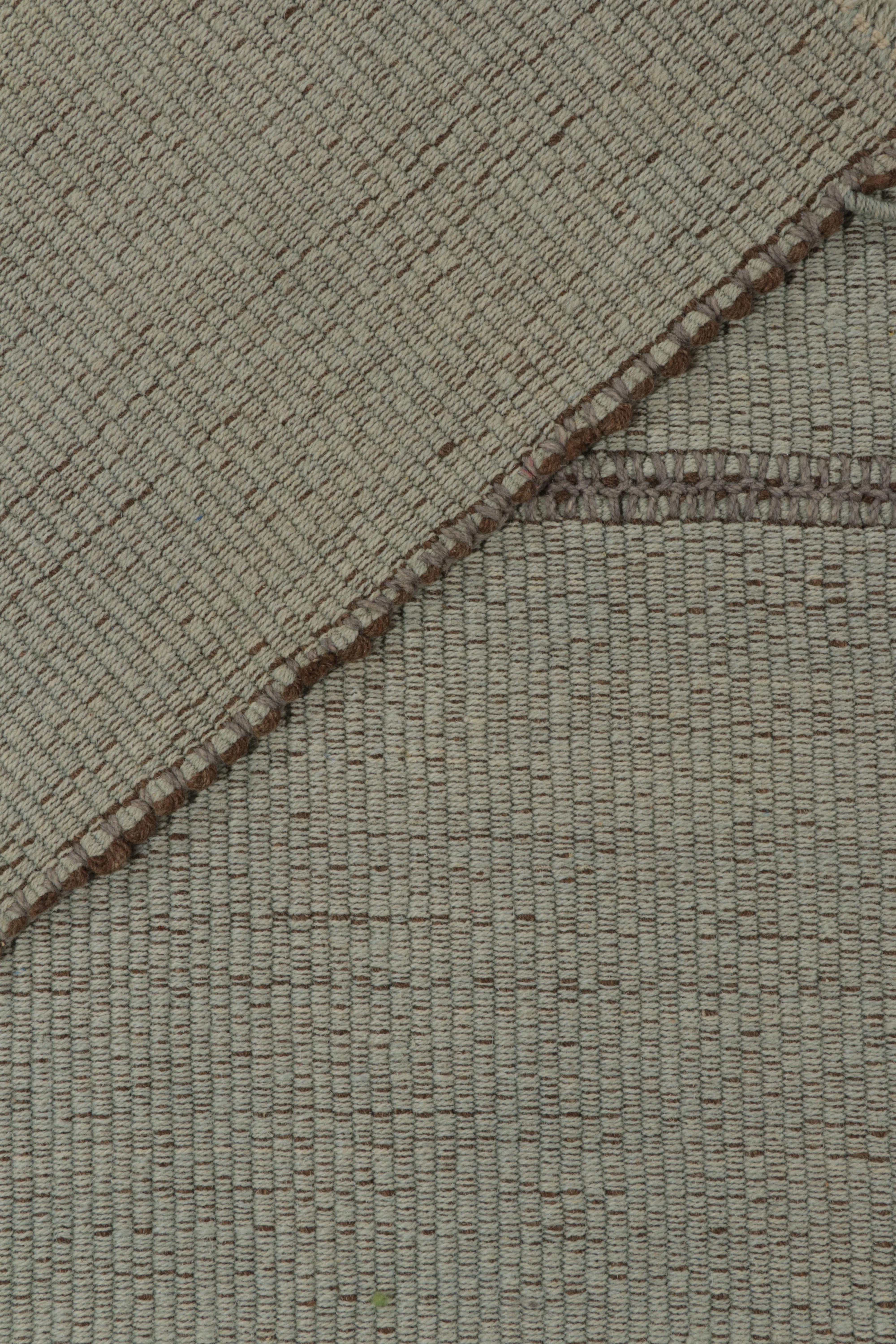 Rug & Kilim's Custom Kilim in Hellblau und Grau (21. Jahrhundert und zeitgenössisch) im Angebot