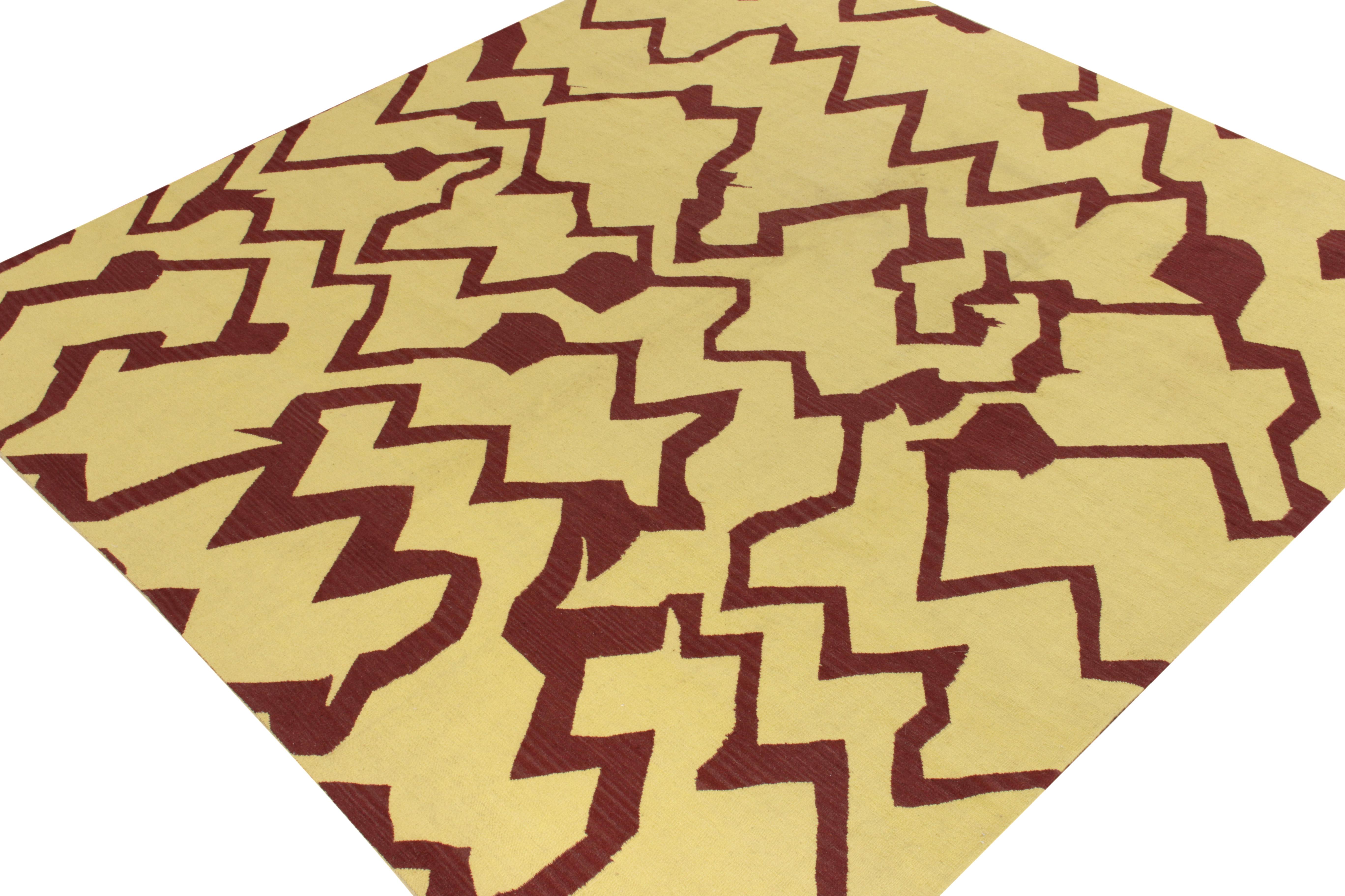 Modern Rug & Kilim's Contemporary Dhurrie Flatweave, Yellow, Maroon Geometric Pattern For Sale