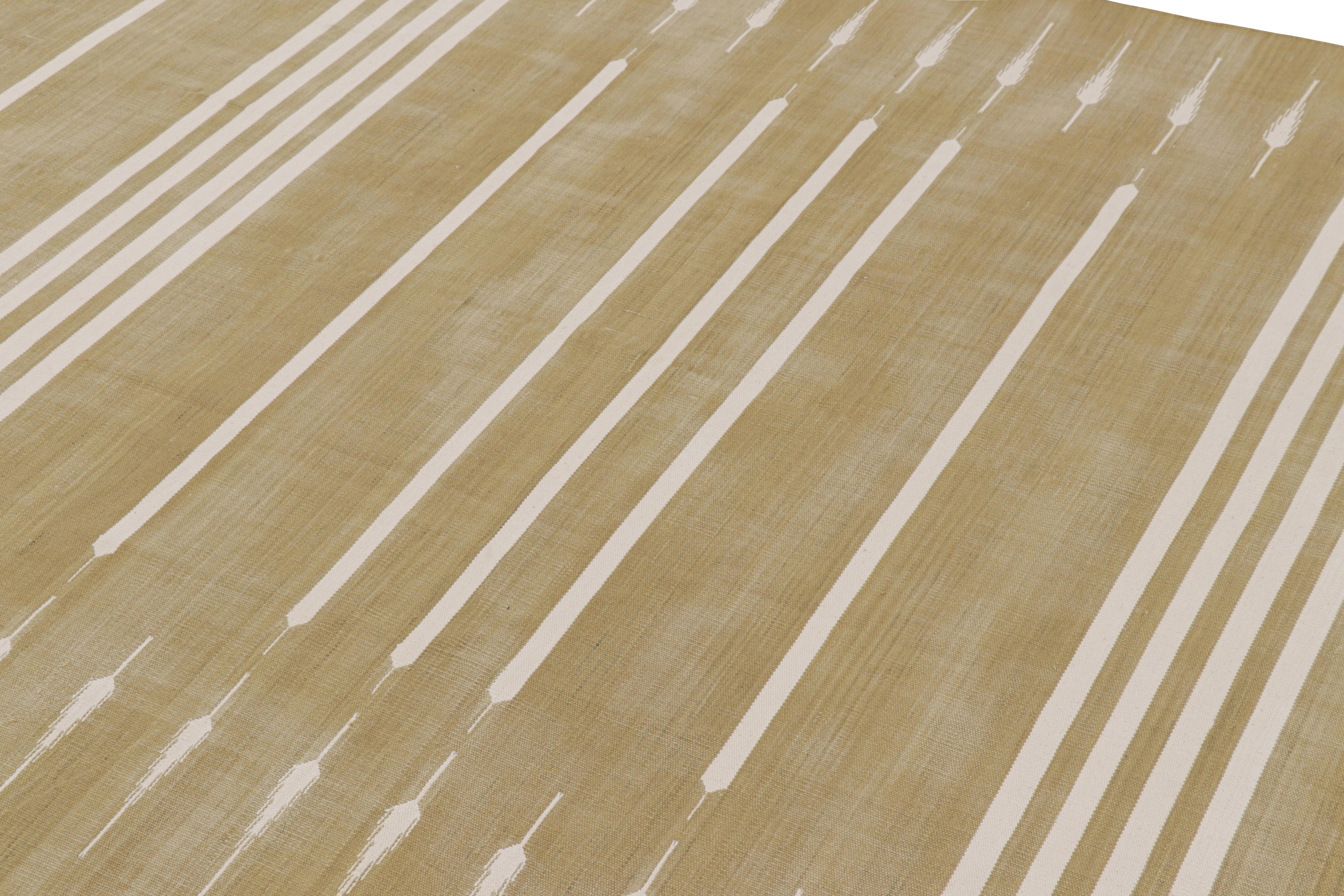 This contemporary 6x9 Dhurrie flat weave is an exciting new entry in Rug & Kilim’s esteemed custom-capable collection. Handwoven in cotton, it’s a modern take on antique and vintage Dhurrie flatweaves by one of the best partner looms in our craft,