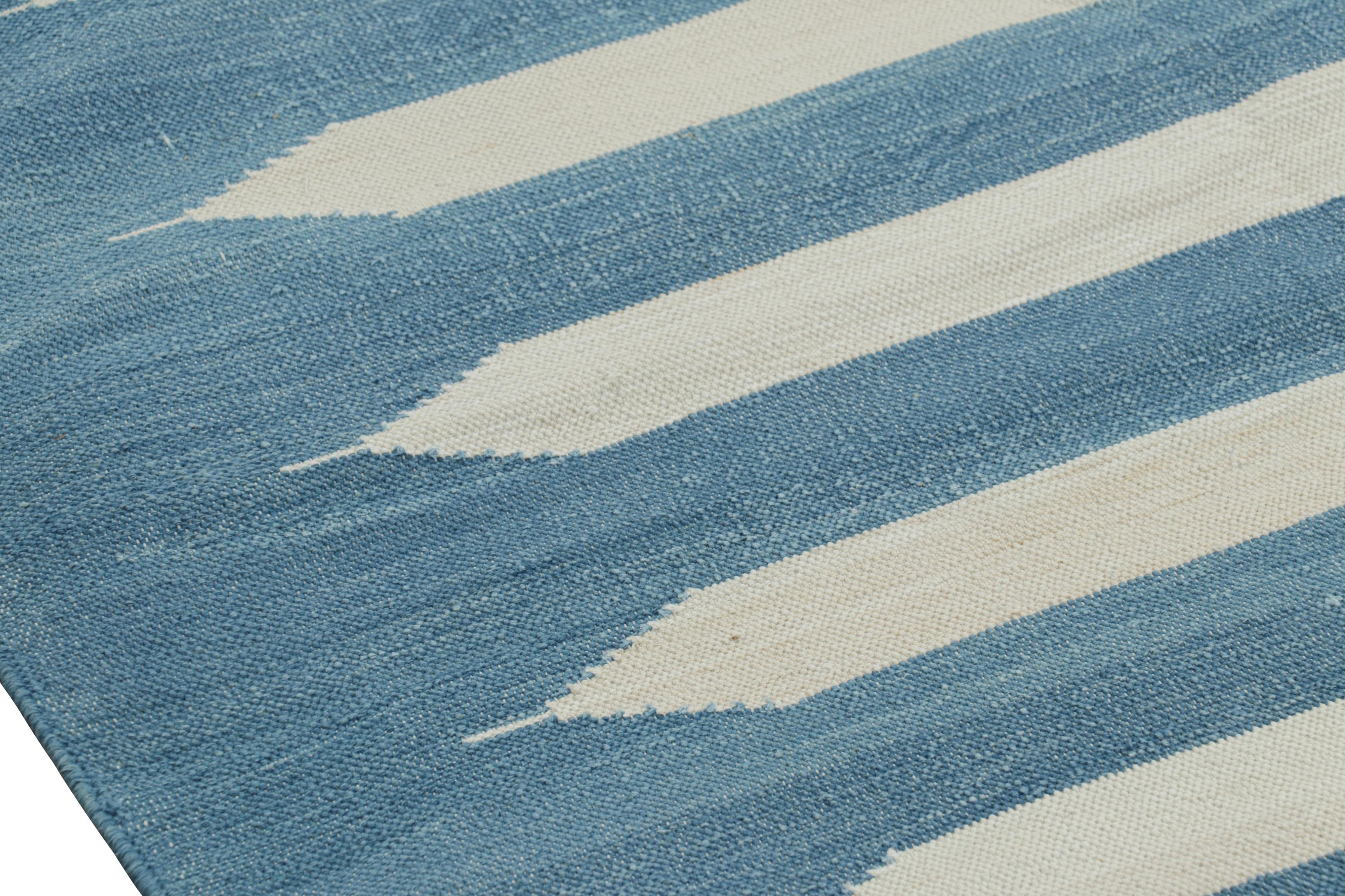 Rug & Kilim’s Contemporary Dhurrie Rug in Blue and White Stripes In New Condition For Sale In Long Island City, NY