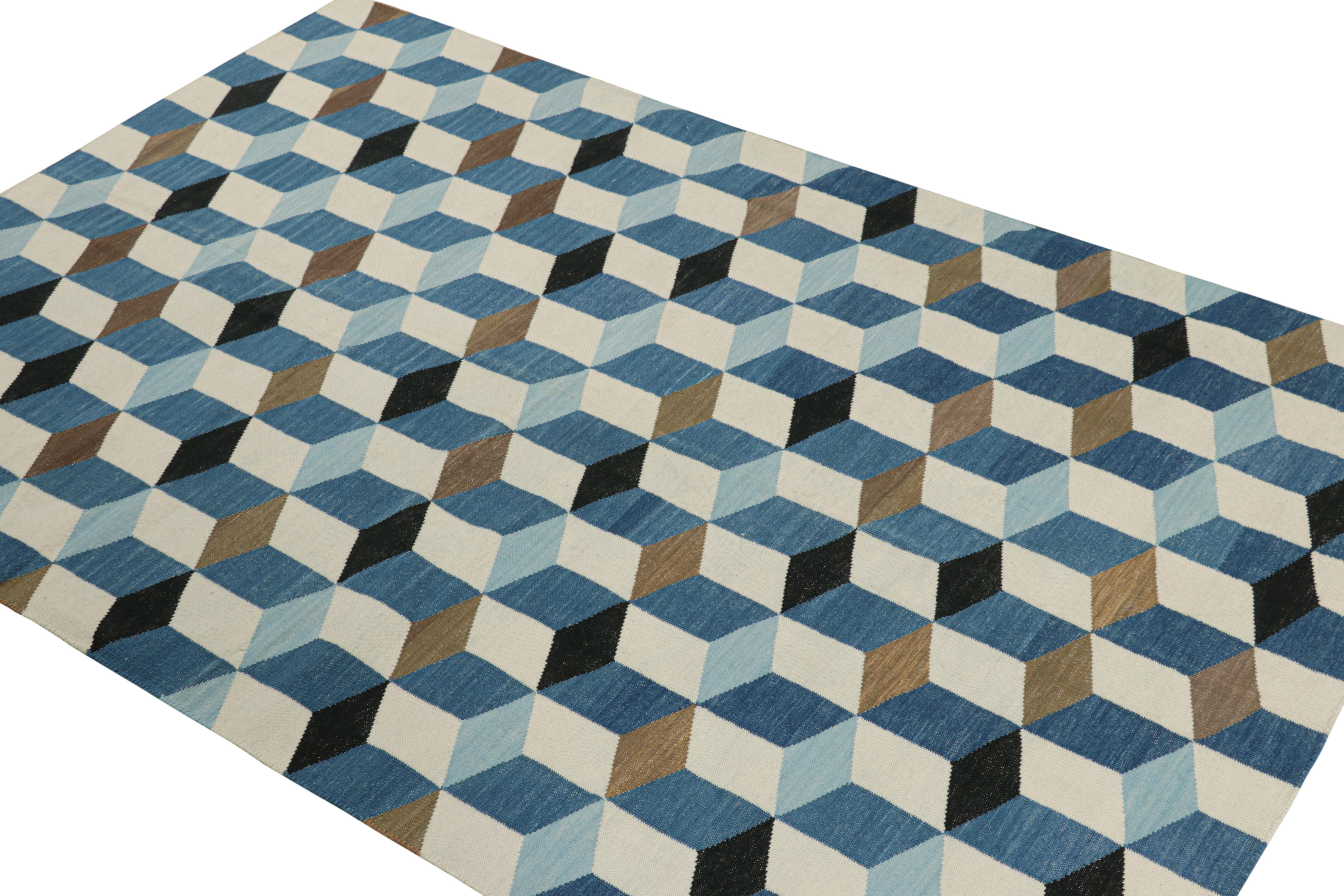 Rug & Kilim's Contemporary Dhurrie-Teppich in Blau und Weiß mit kubistischen geometrischen Mustern (Indisch) im Angebot