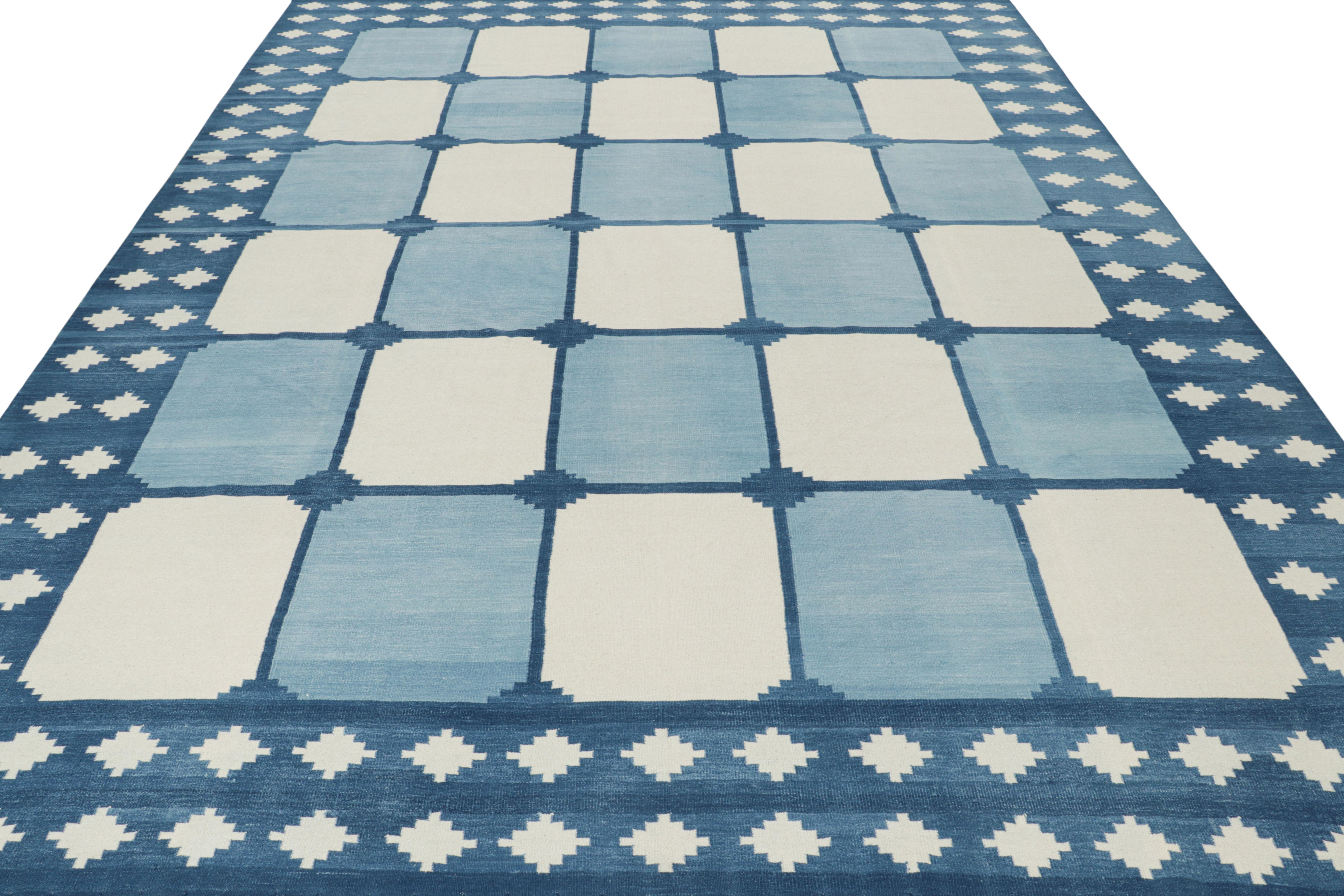 Rug & Kilim’s Contemporary Dhurrie Rug in Blue with White Geometric Patterns In New Condition For Sale In Long Island City, NY