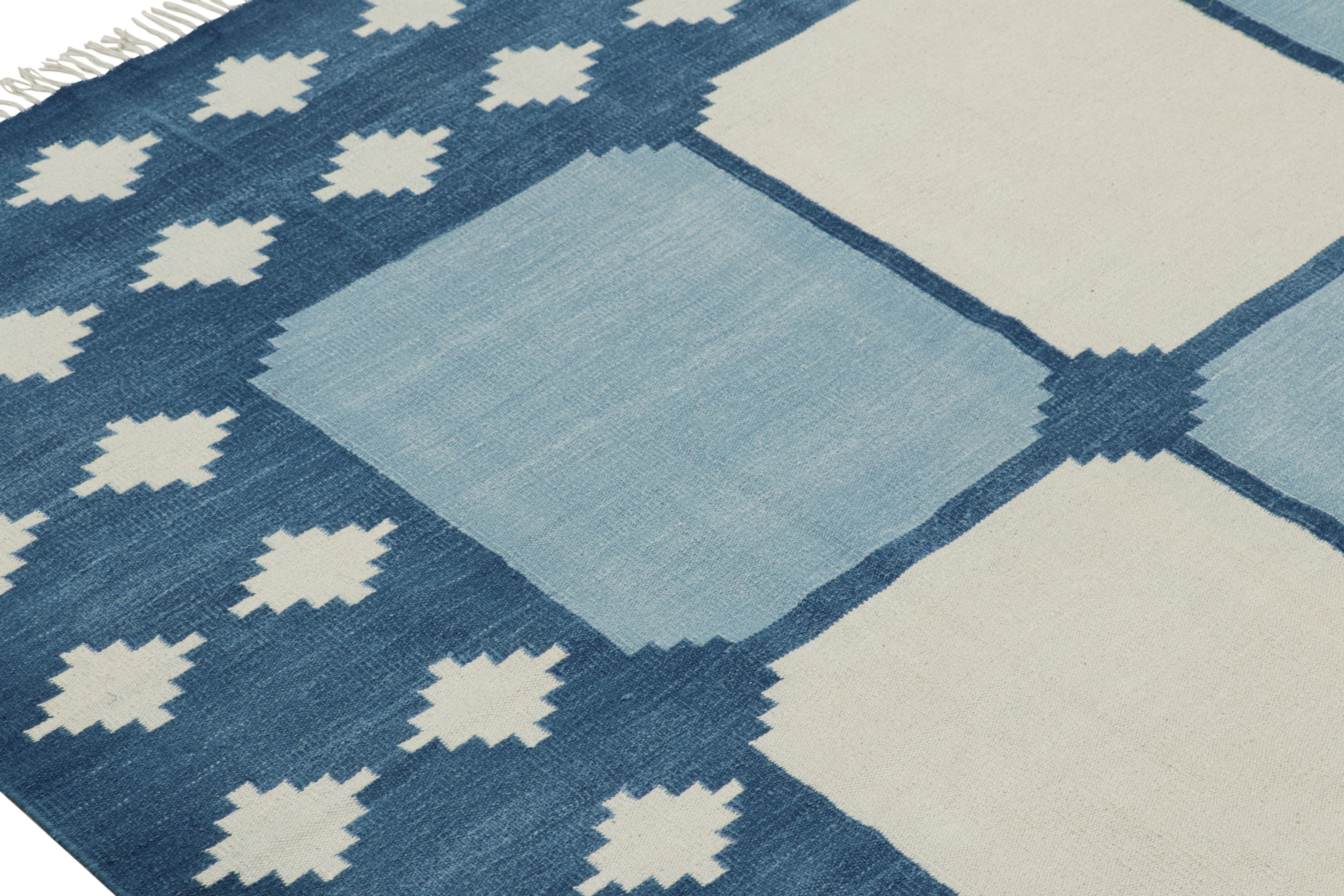 Cotton Rug & Kilim’s Contemporary Dhurrie Rug in Blue with White Geometric Patterns For Sale
