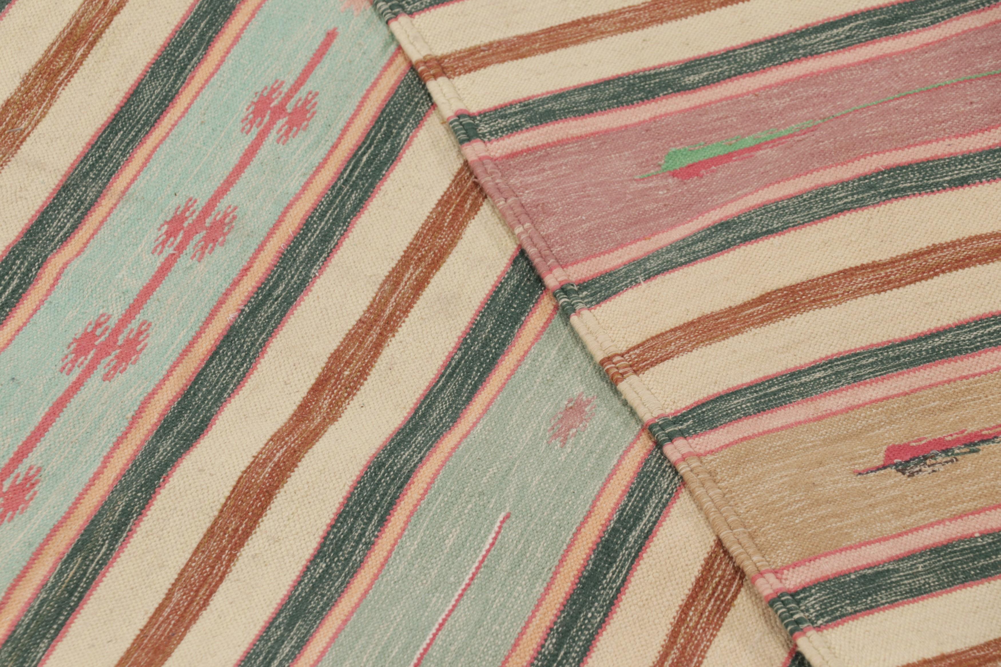 Rug & Kilim's zeitgenössischer Dhurrie-Teppich in Braun und bunten Streifen im Zustand „Neu“ im Angebot in Long Island City, NY