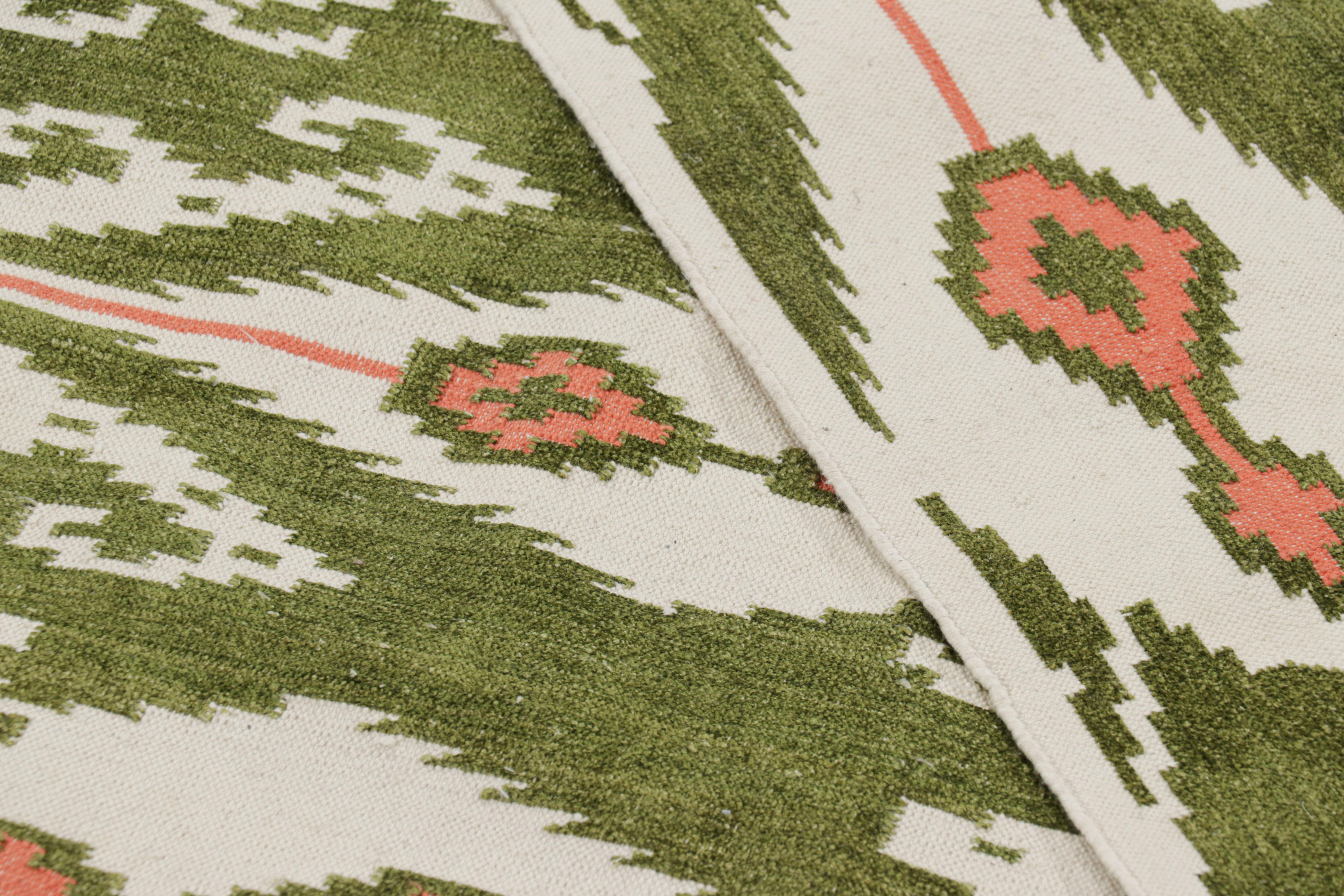Wool Rug & Kilim’s Contemporary Dhurrie Rug in Green with White & Pink Ikats Patterns For Sale