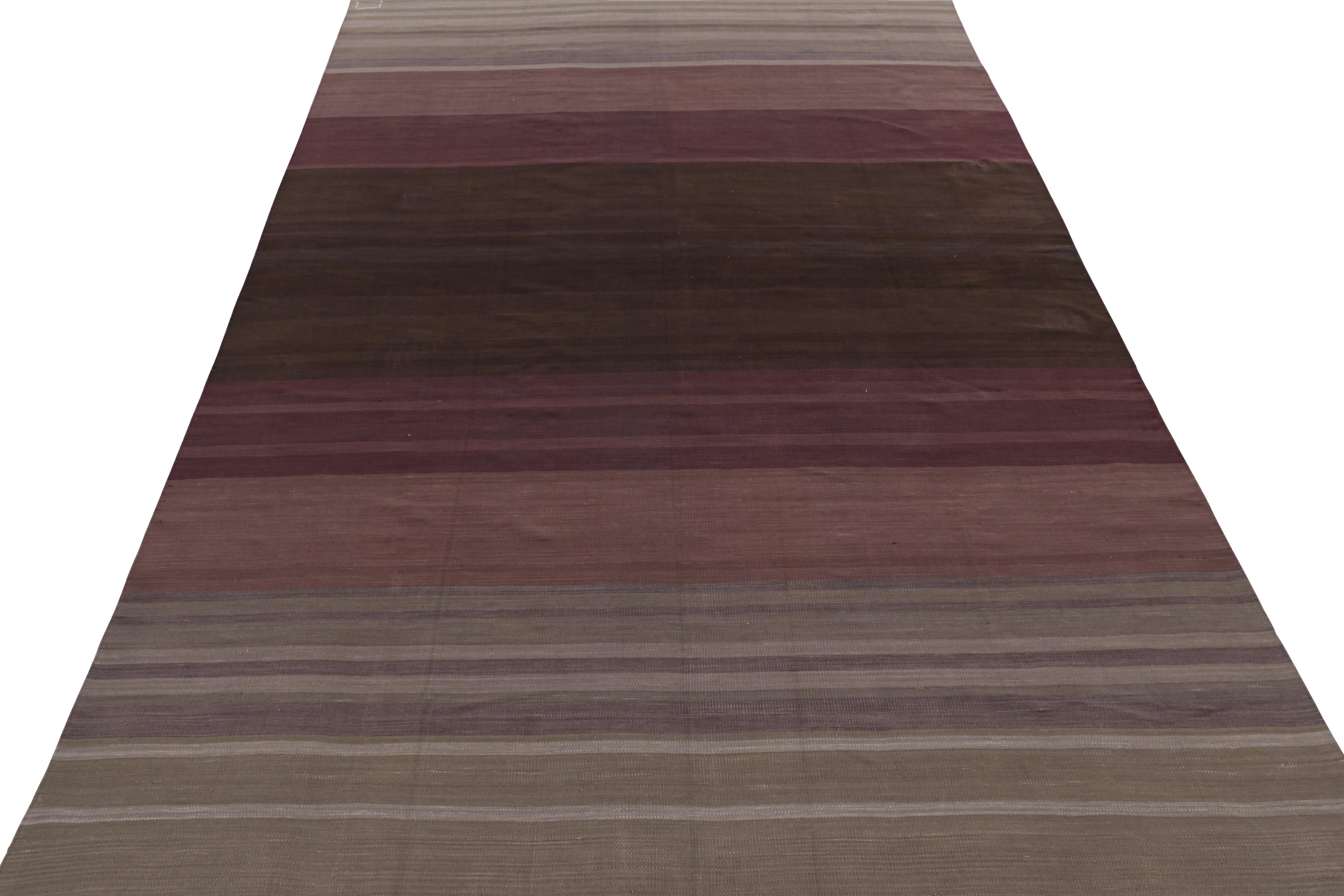 Hand-Woven Rug & Kilim’s Contemporary Dhurrie Rug in Ombre Stripes