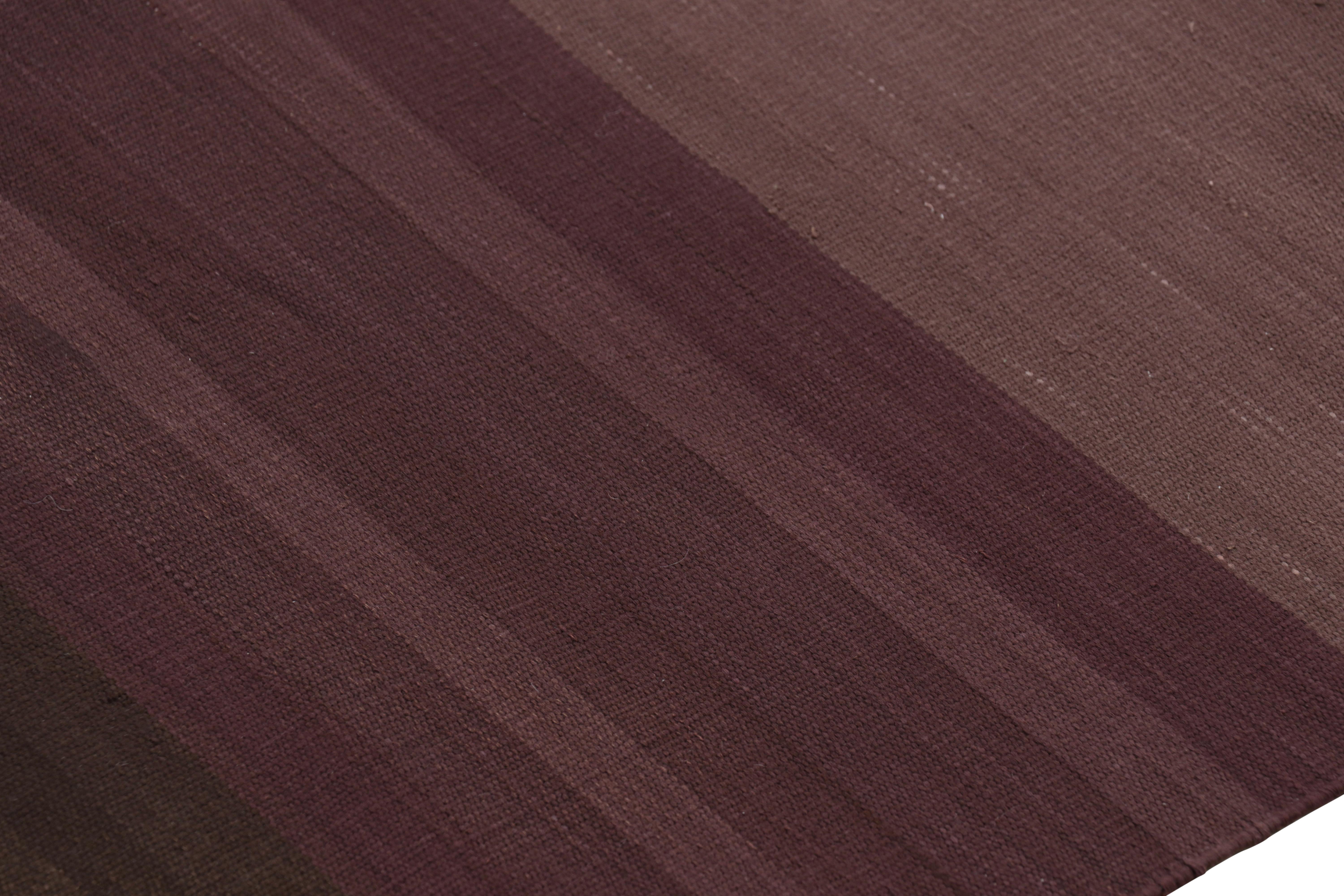 Rug & Kilim’s Contemporary Dhurrie Rug in Ombre Stripes In New Condition In Long Island City, NY