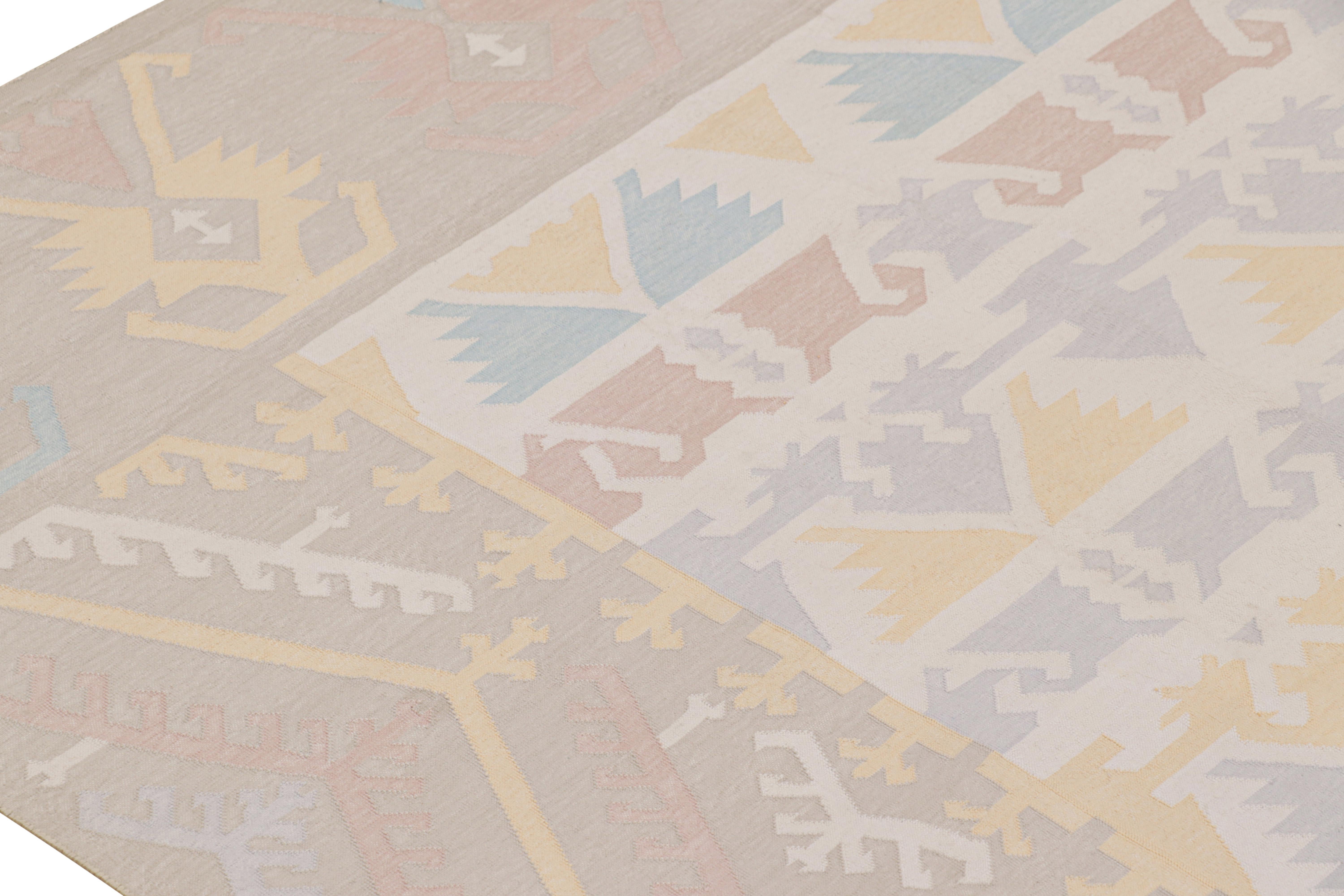 XXIe siècle et contemporain Tapis Dhurrie contemporain de Rug & Kilim aux tons pastels et aux motifs géométriques en vente