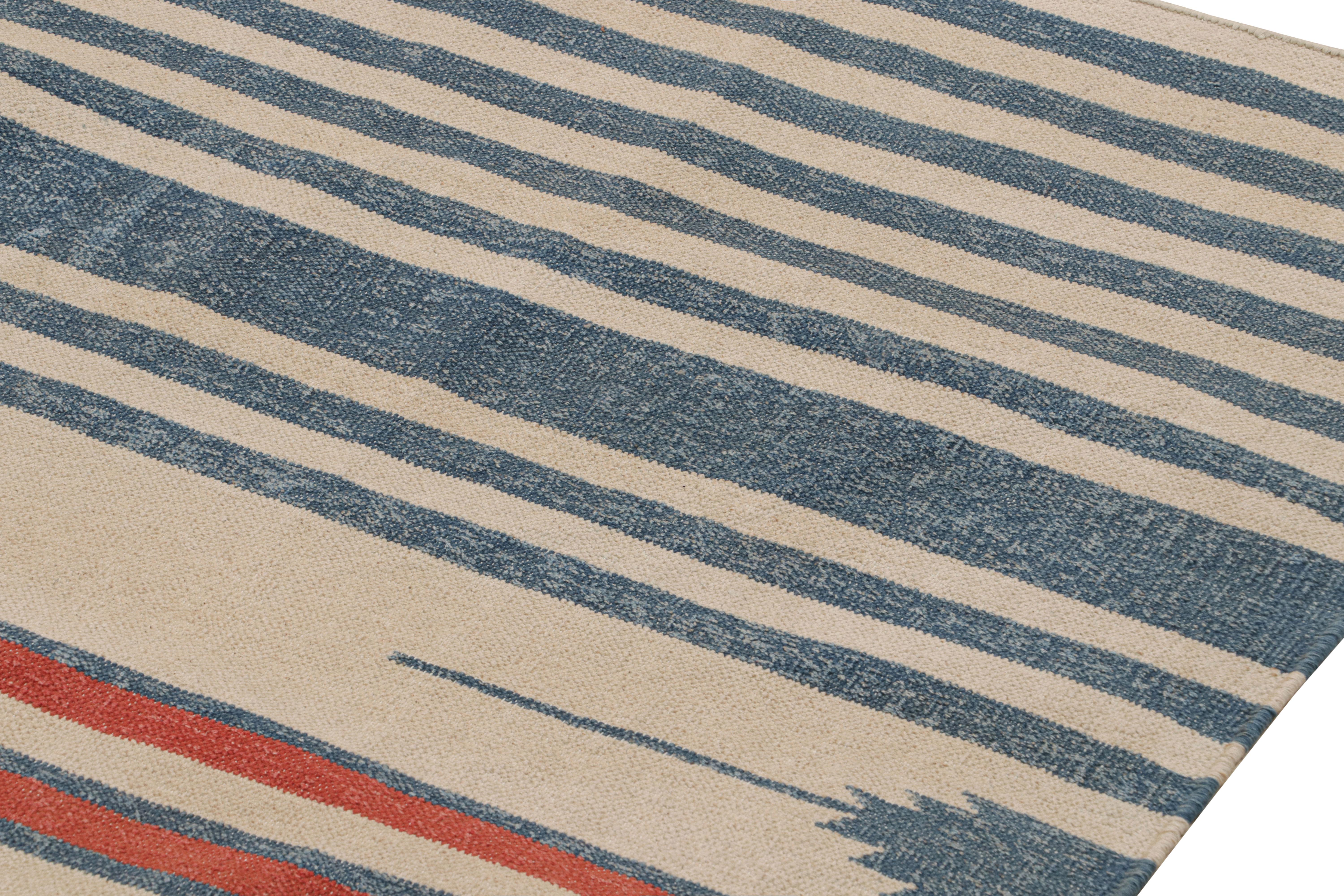 Rug & Kilim's Contemporary Dhurrie Rug with Beige, Red, Blue Stripes Red Accents (tapis contemporain en dhurrie avec des rayures beiges, rouges et bleues et des accents rouges) Neuf - En vente à Long Island City, NY