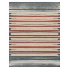 Rug & Kilim's Contemporary Dhurrie Rug with Beige, Red, Blue Stripes Red Accents (tapis contemporain en dhurrie avec des rayures beiges, rouges et bleues et des accents rouges)