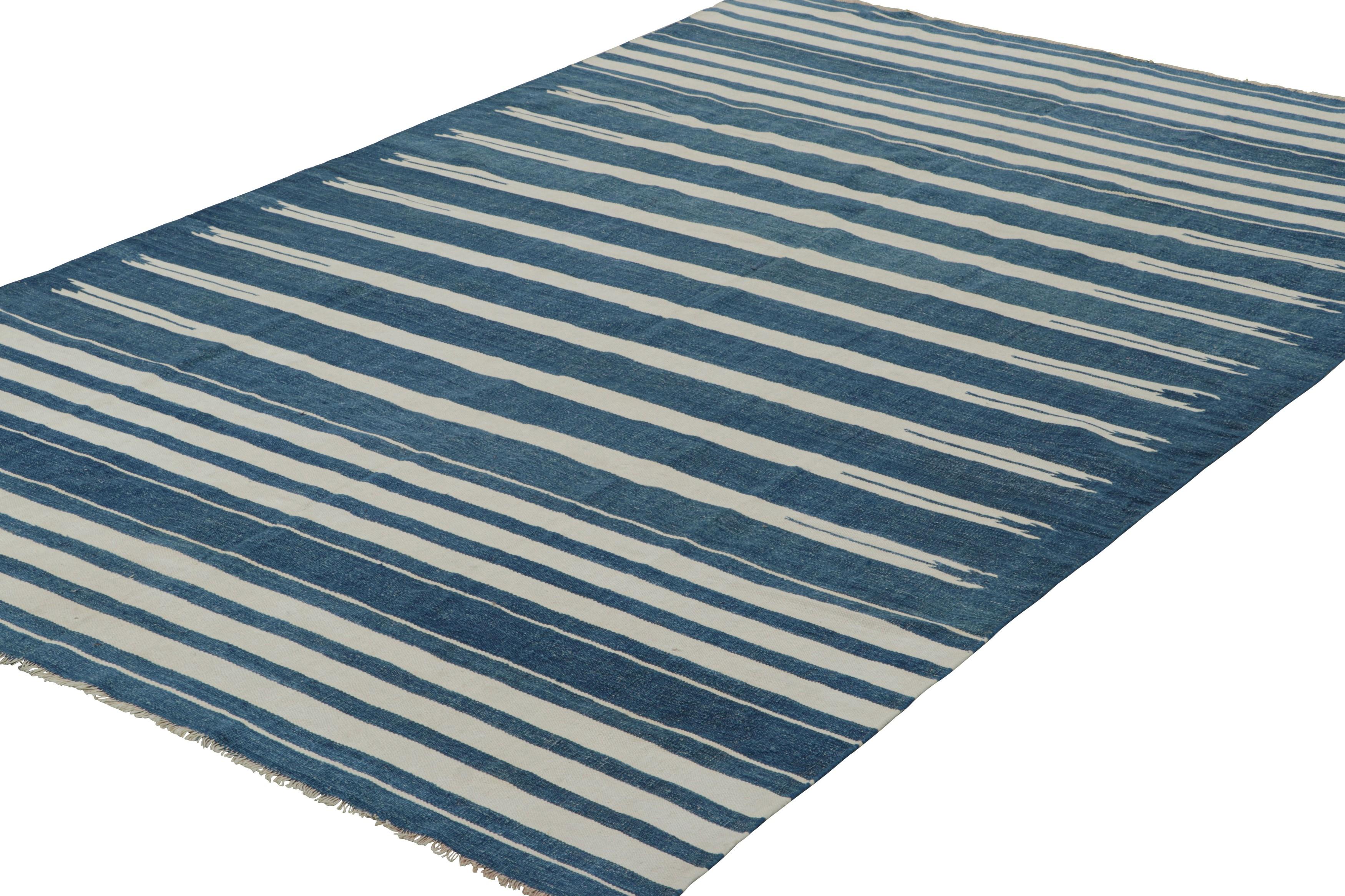 Indian Rug & Kilim’s Contemporary Dhurrie Rug with Blue and off-White Geometric Stripes For Sale