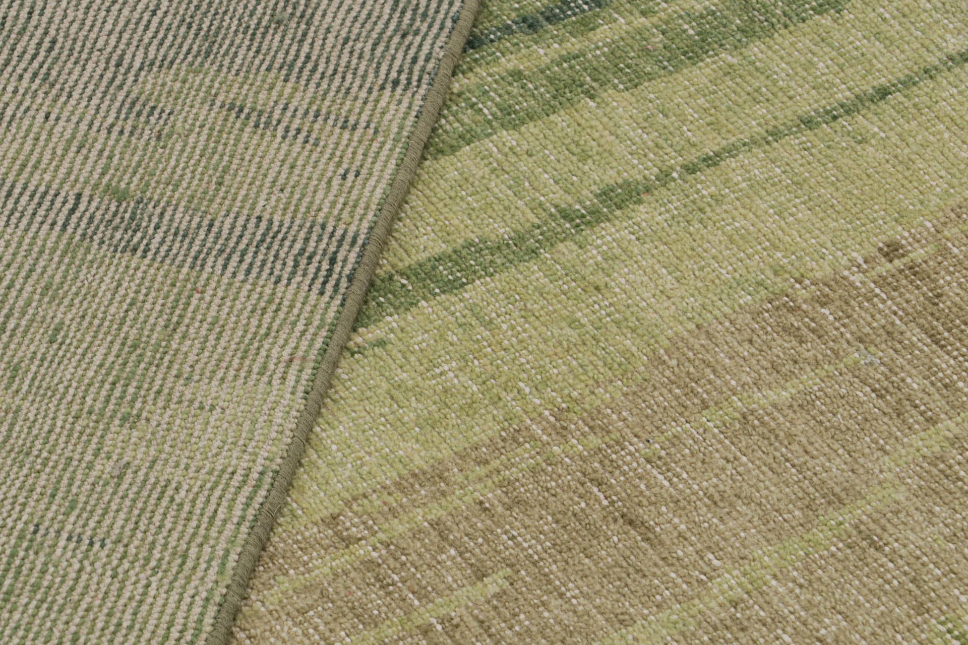 Rug & Kilim's Contemporary Distressed Abstract Rug in Blau und Grün (21. Jahrhundert und zeitgenössisch) im Angebot