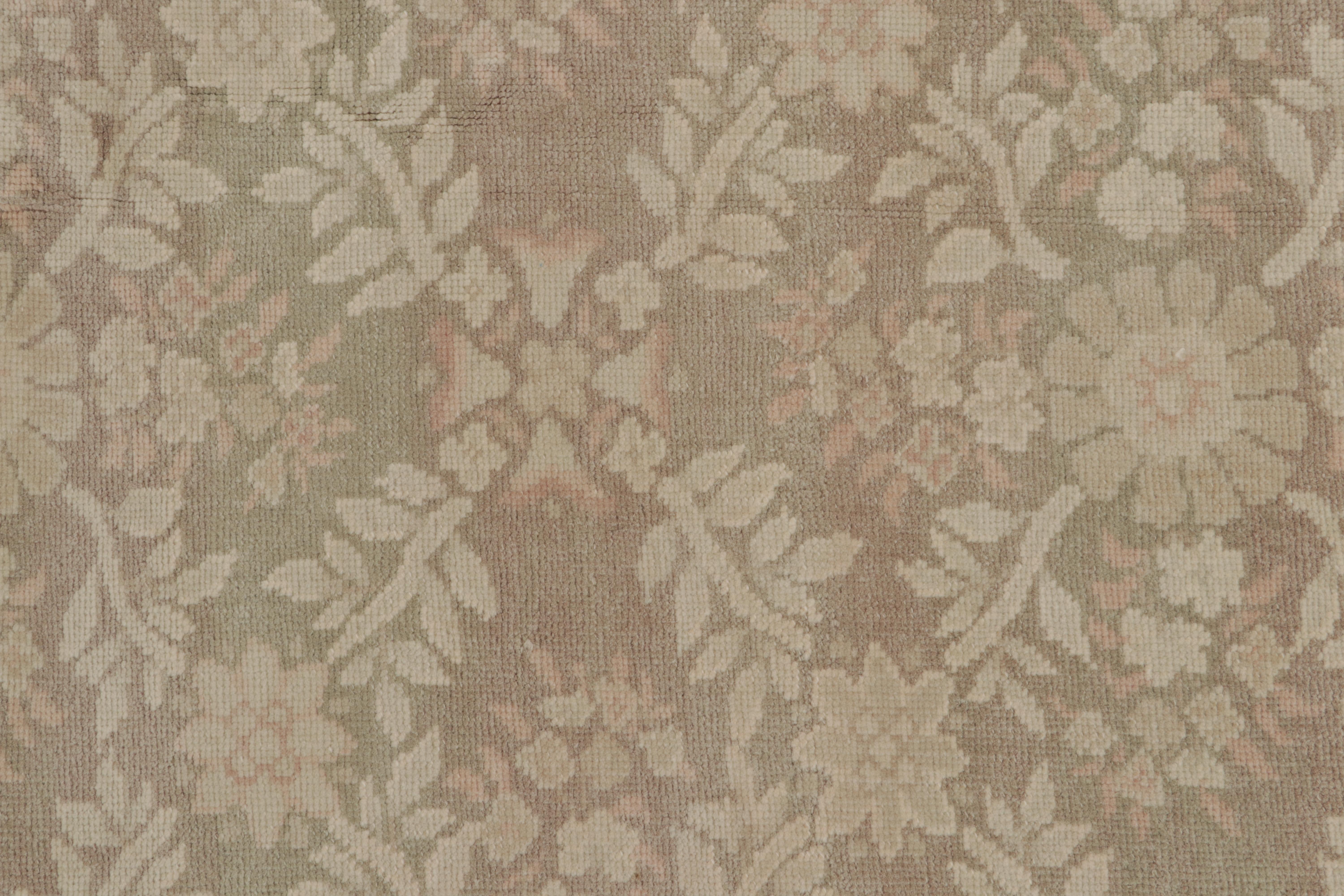 Rug & Kilim's Contemporary European Style Rug in Beige with Floral Patterns (tapis contemporain de style européen en beige avec motifs floraux) en vente 2