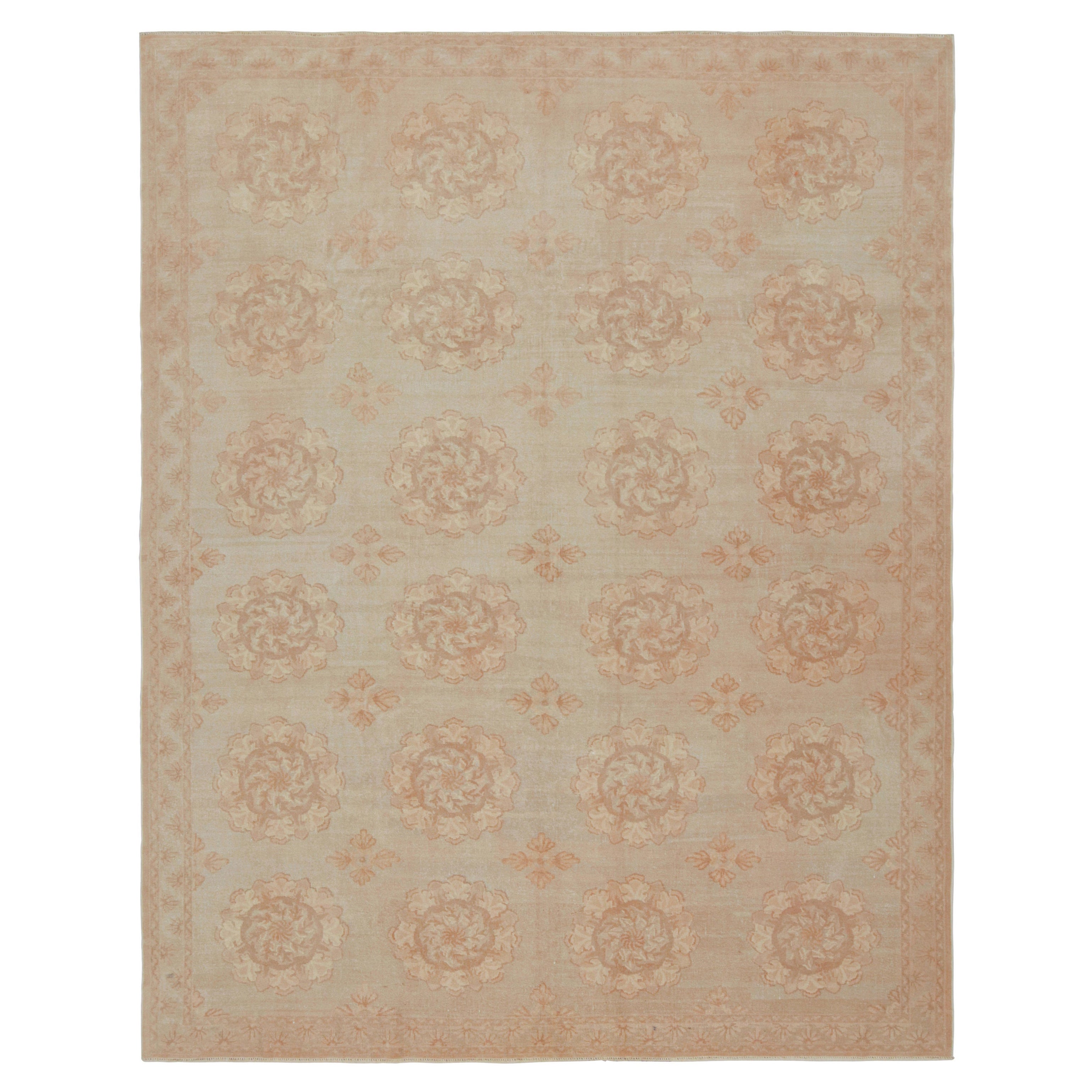 Nouveautés et articles sur mesure Chinese and East Asian Rugs