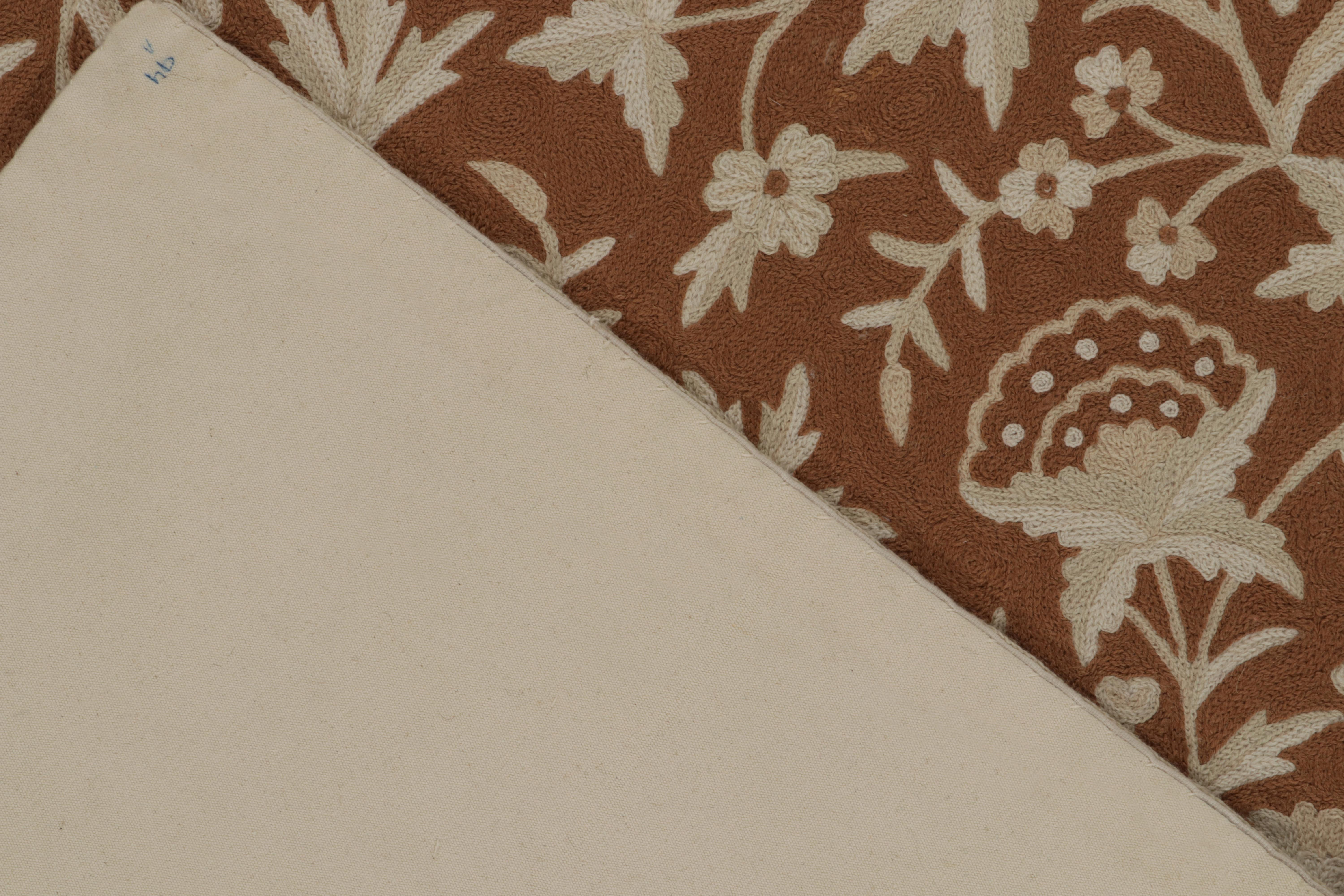 Rug & Kilim’s Contemporary Flat Weave in Brown with Beige Floral Patterns In New Condition For Sale In Long Island City, NY