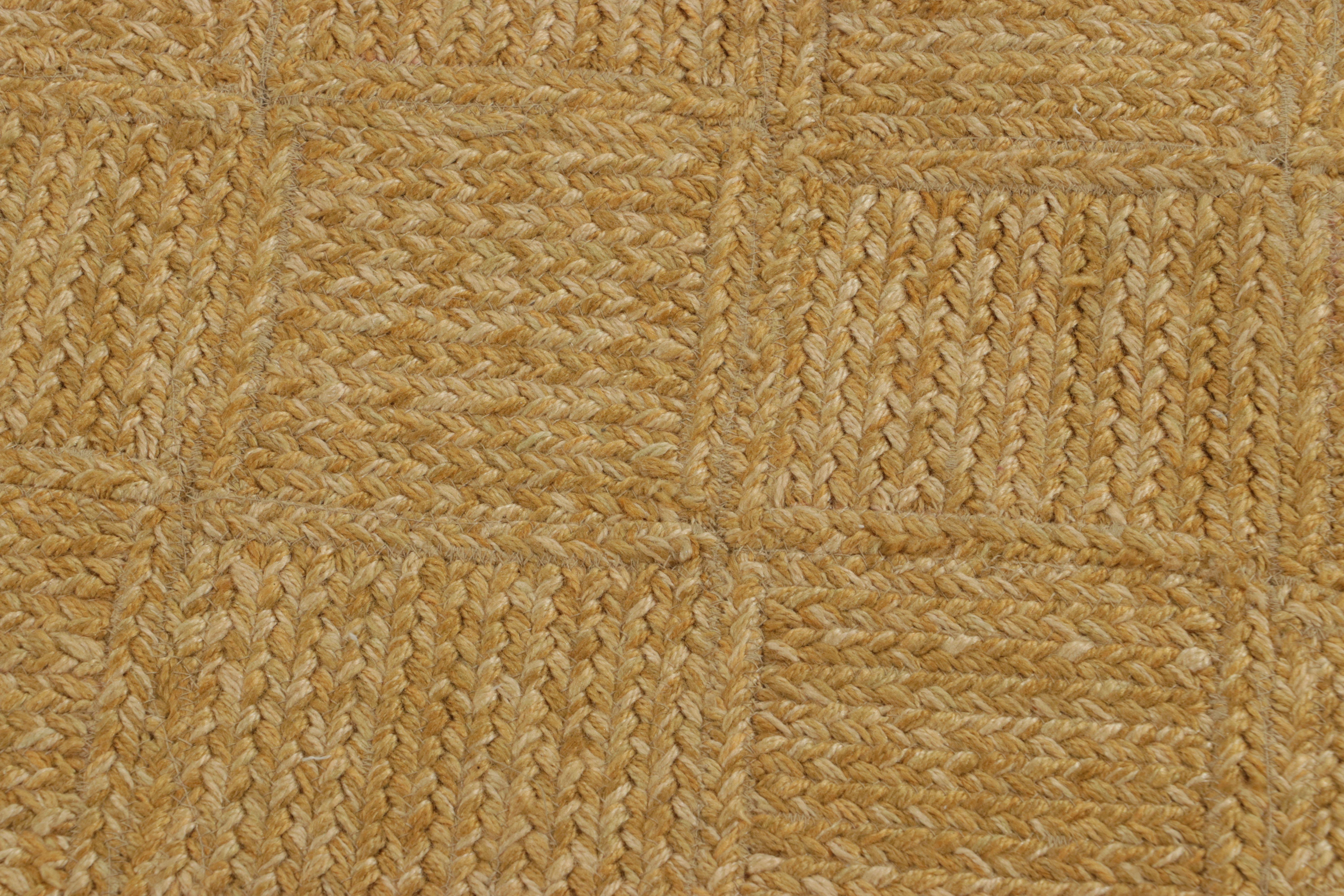 Tissé à la main Tapis contemporain à motif géométrique doré de Rug & Kilim en vente