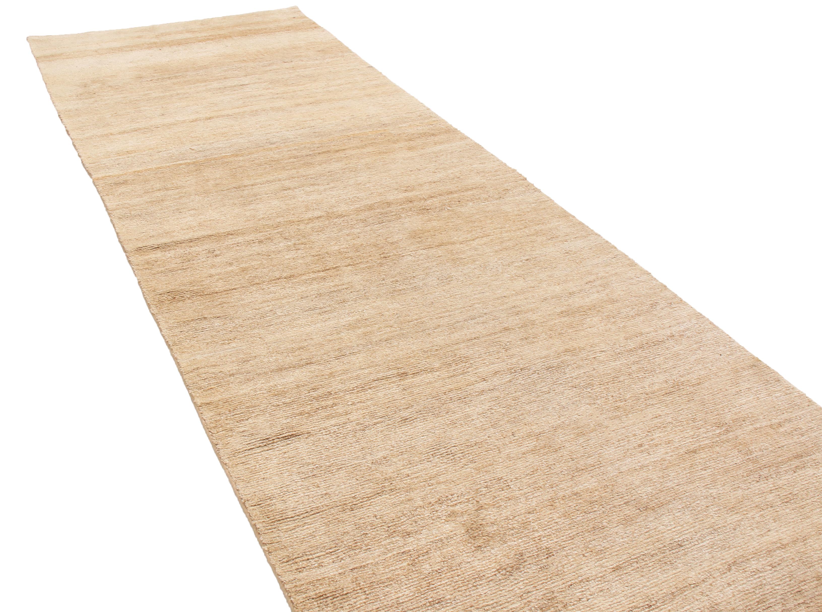 Indiano Rug & Kilim Hemp Runner contemporaneo geometrico blu e beige in vendita