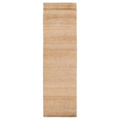 Tapis de course géométrique contemporain bleu et beige en chanvre de Rug & Kilim