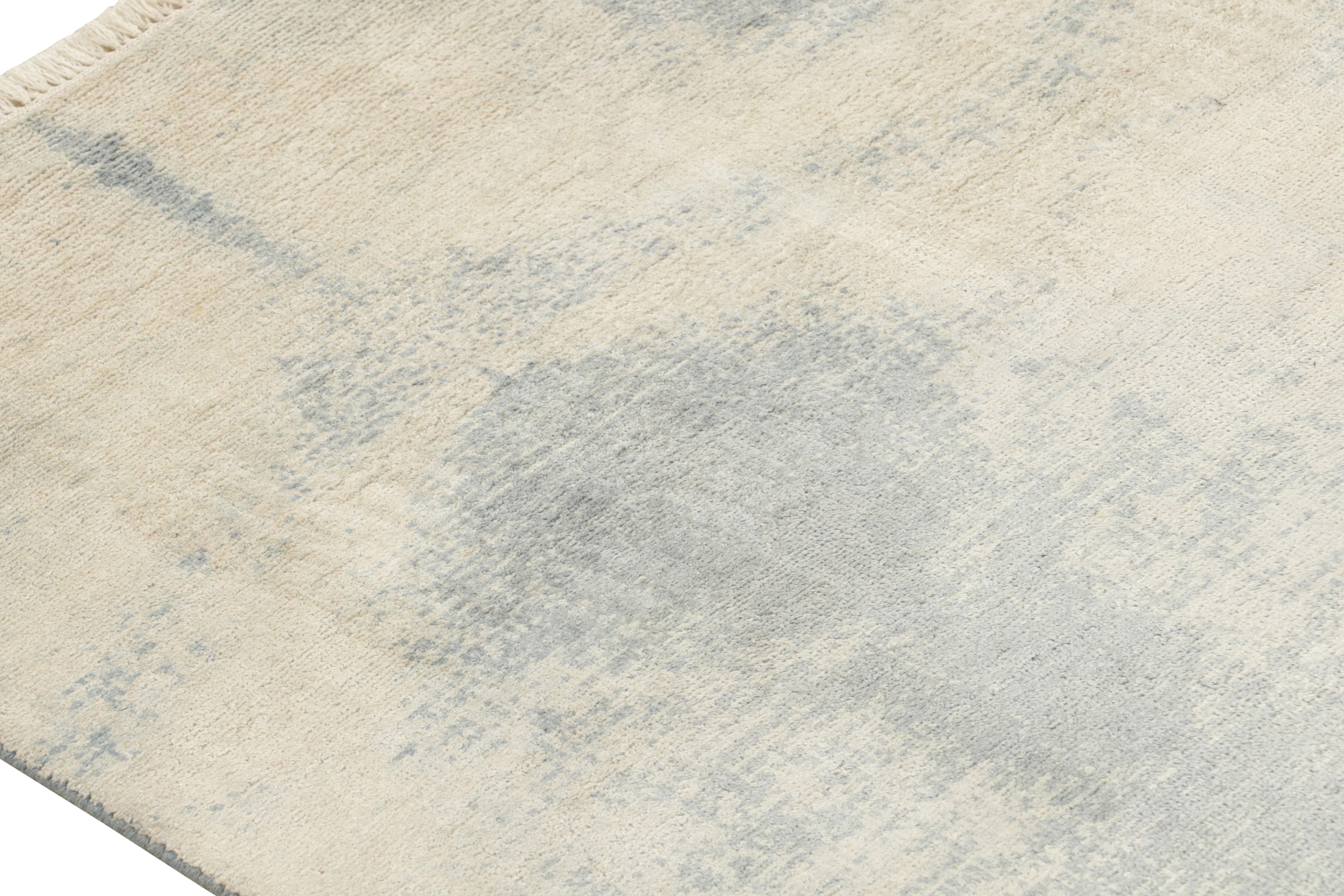 Rug & Kilim's Contemporary Geometric Ivory Blue Wool and Silk Runner In New Condition For Sale In Long Island City, NY