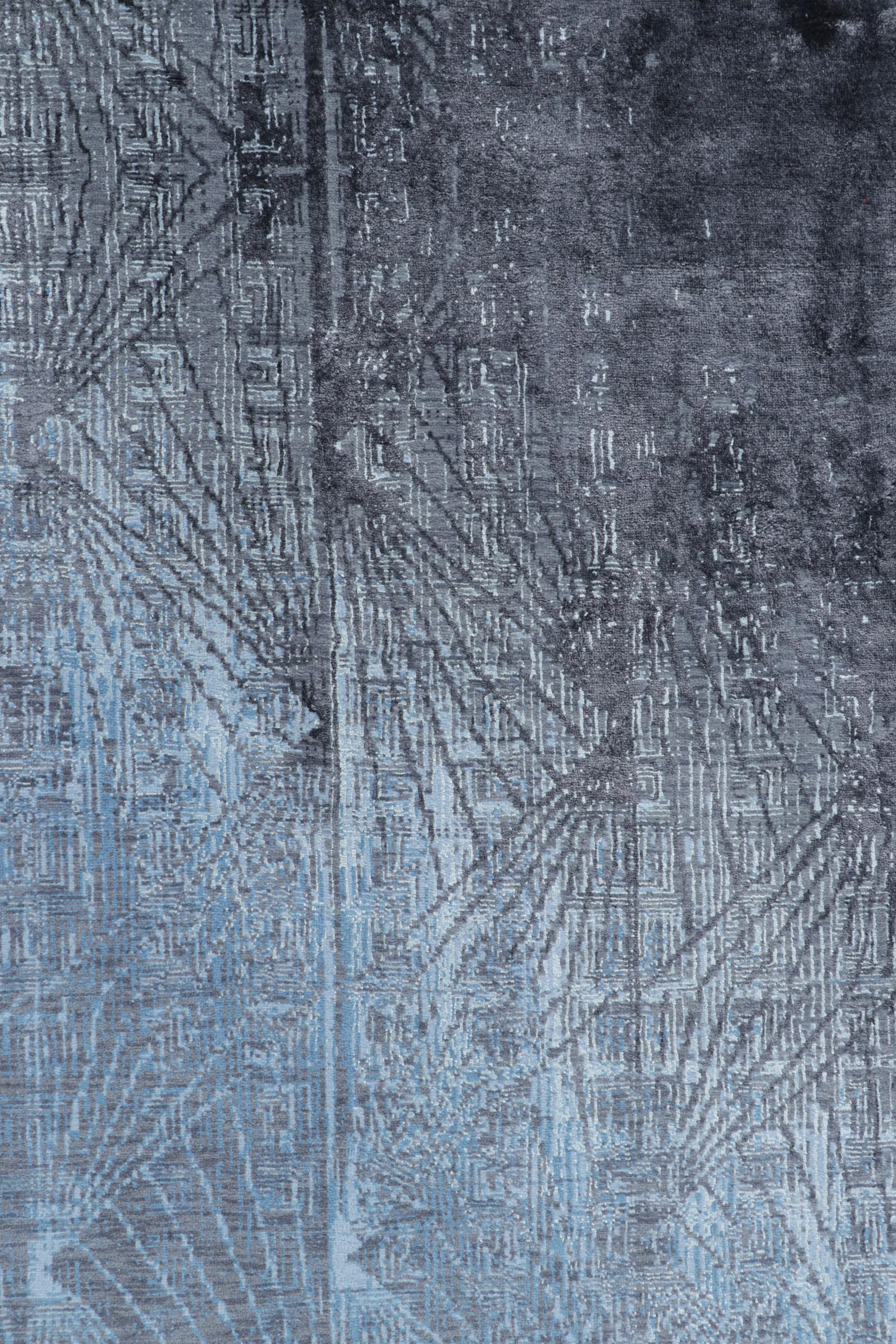 Rug & Kilim's Contemporary Geometric Rug In Blue And Gray Abstract Medallion (Moderne) im Angebot