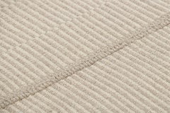 Kilim contemporáneo tamaño regalo de Rug & Kilim, rayas de textura beige y crema