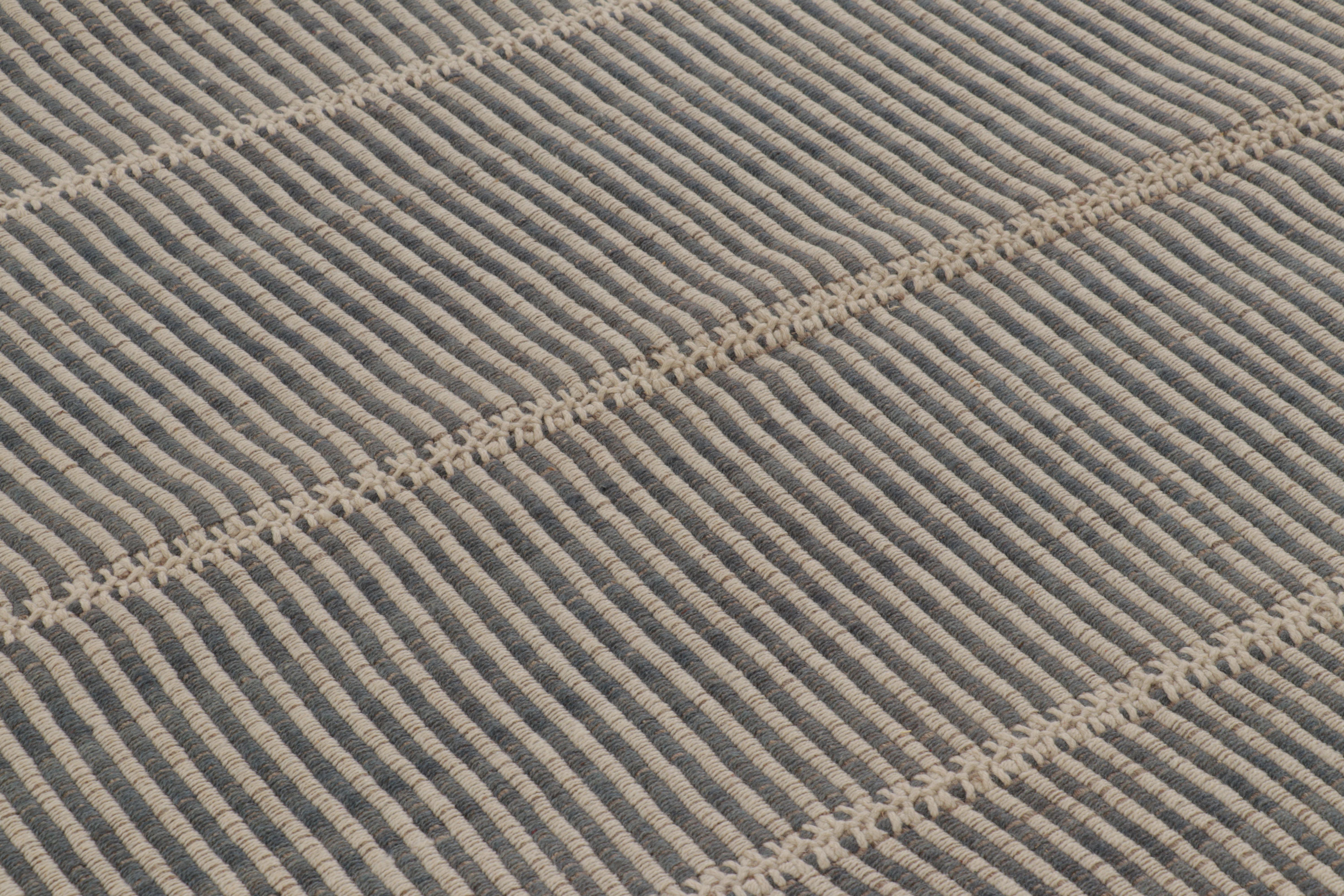 Afghan Rug & Kilim's Contemporary Kilim, Beige with Gray Textural Stripes (Kilim contemporain, beige et rayures texturées grises) en vente