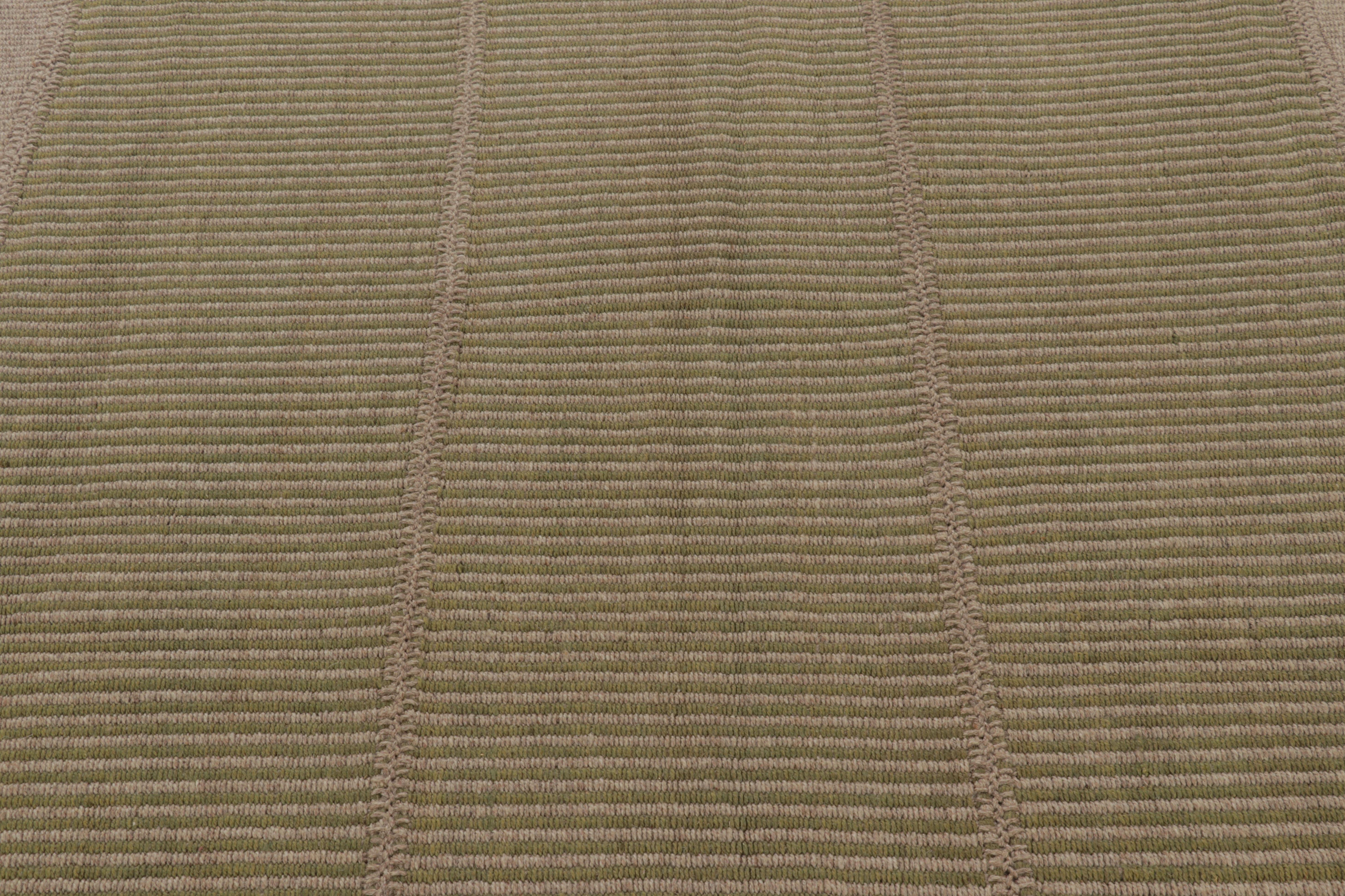 Kilim contemporáneo de Rug & Kilim, beige con rayas de textura verde Tejido a mano en venta