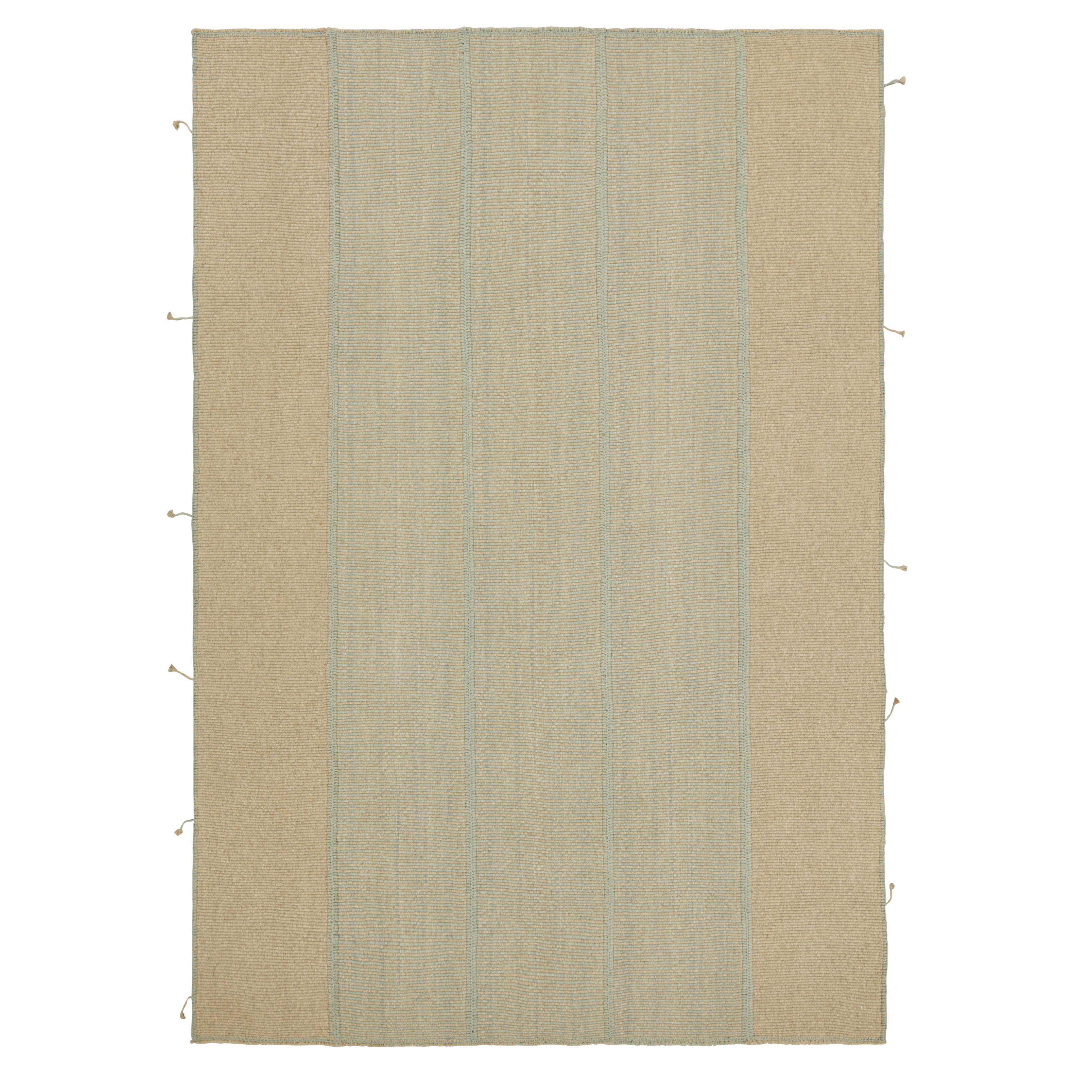 Rug
Kilim è un kilim contemporaneo a strisce beige e blu.