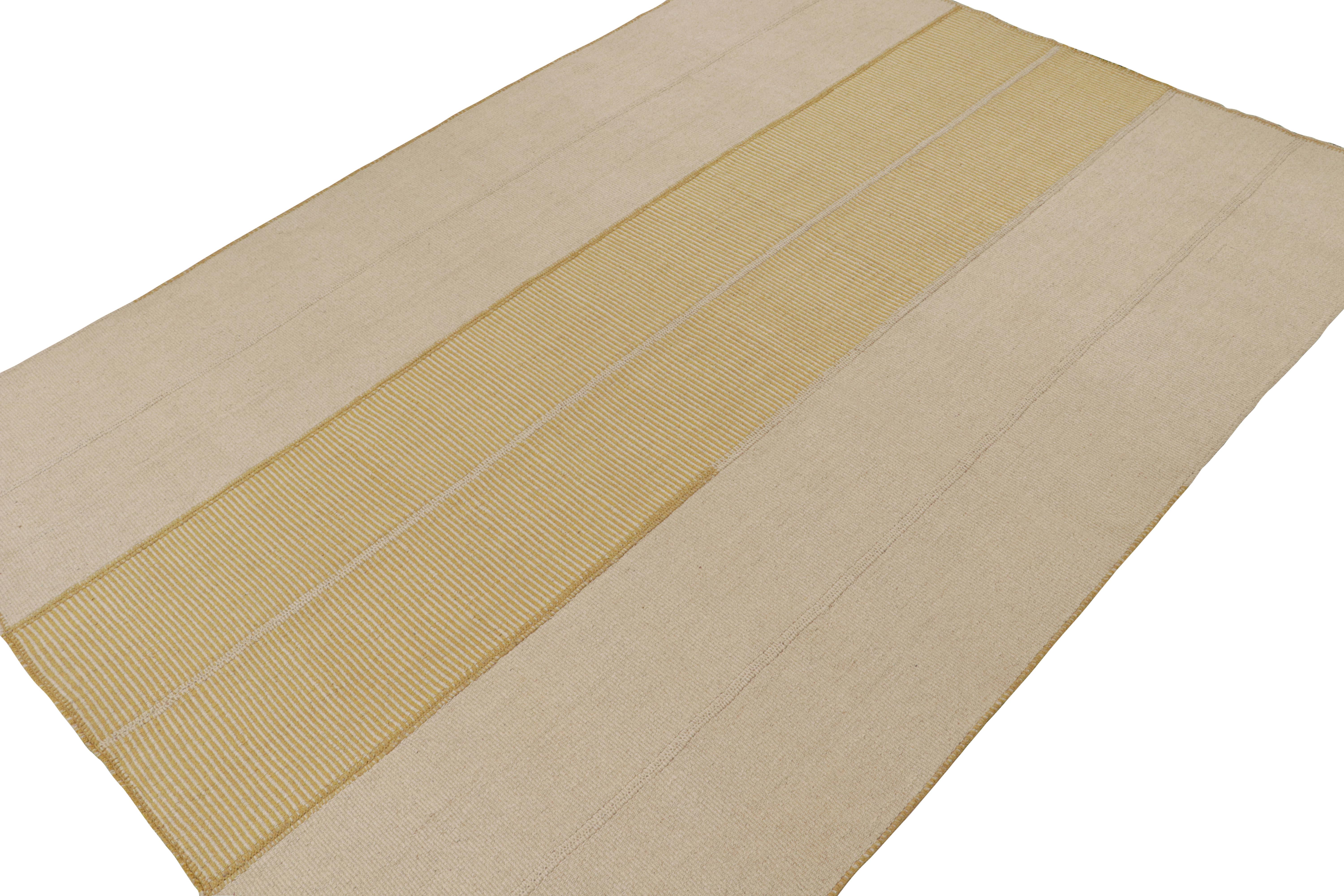 Moderno Rug & Kilim’s Contemporary Kilim in Beige and Gold Stripes in vendita