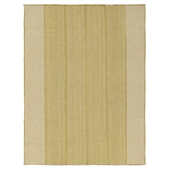 Rug & Kilim's Contemporary Kilim in Beige and Gold Textural Stripes (Kilim contemporain à rayures texturées beige et or)