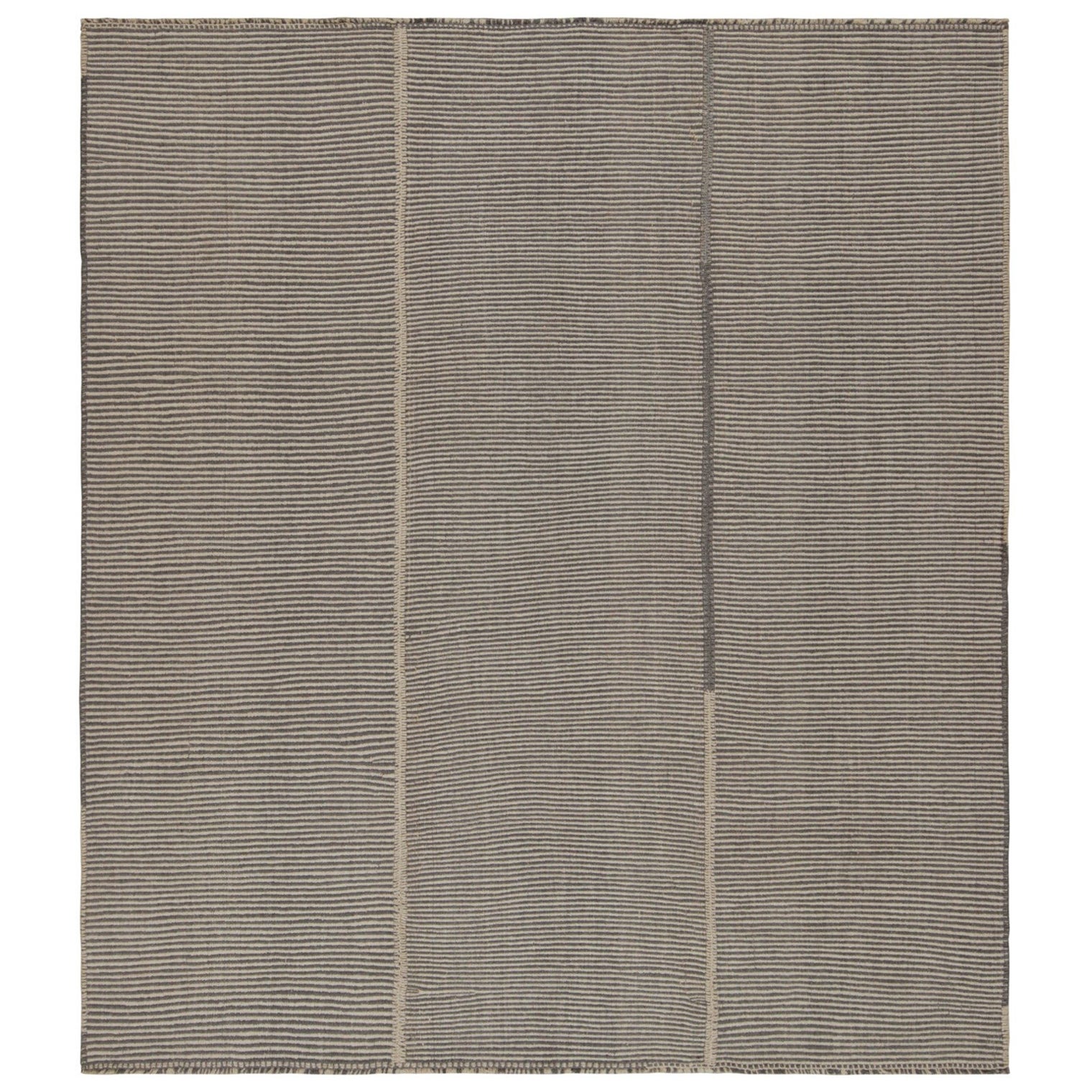 Rug & Kilim's Contemporary Kilim in Beige und Grau gestreift
