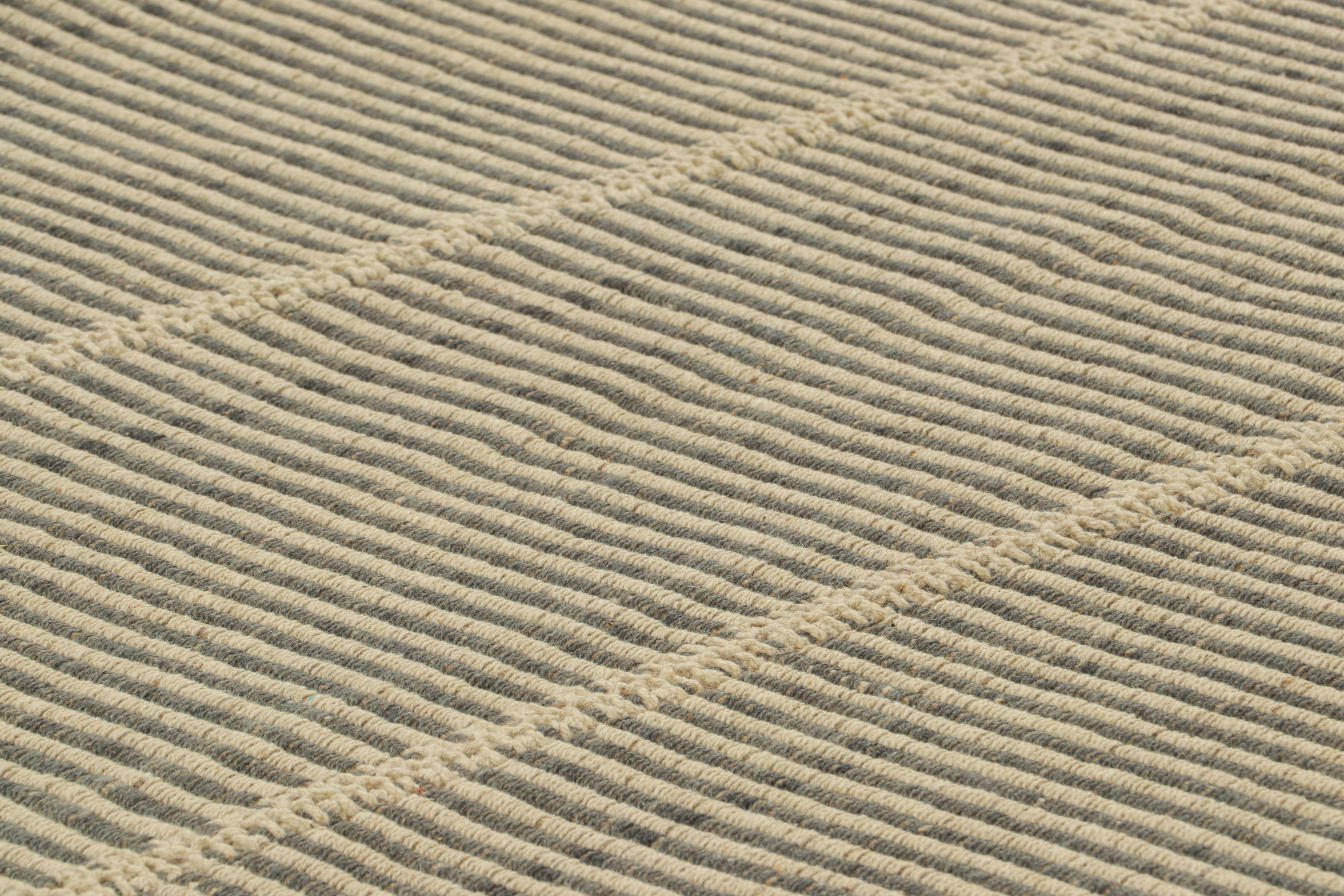 Tissé à la main en laine, ce design Kilim 8x10 fait partie d'une nouvelle collection contemporaine inventive de Rug & Kilim.

Sur le Design : 

Surnommée 