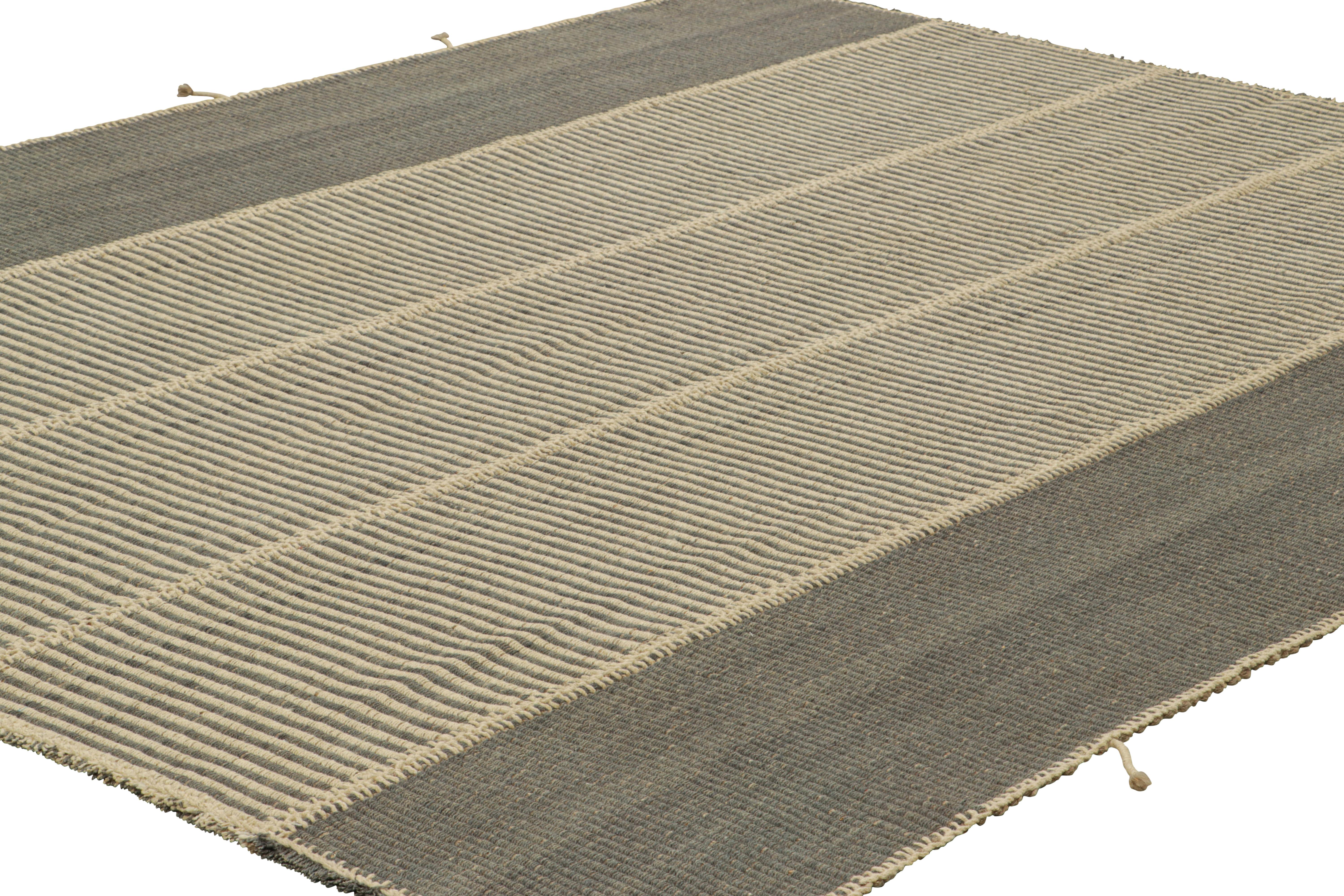 Afghan Rug & Kilim's Contemporary Kilim in Beige and Gray Textural Stripes (Kilim contemporain à rayures texturées beige et grises) en vente