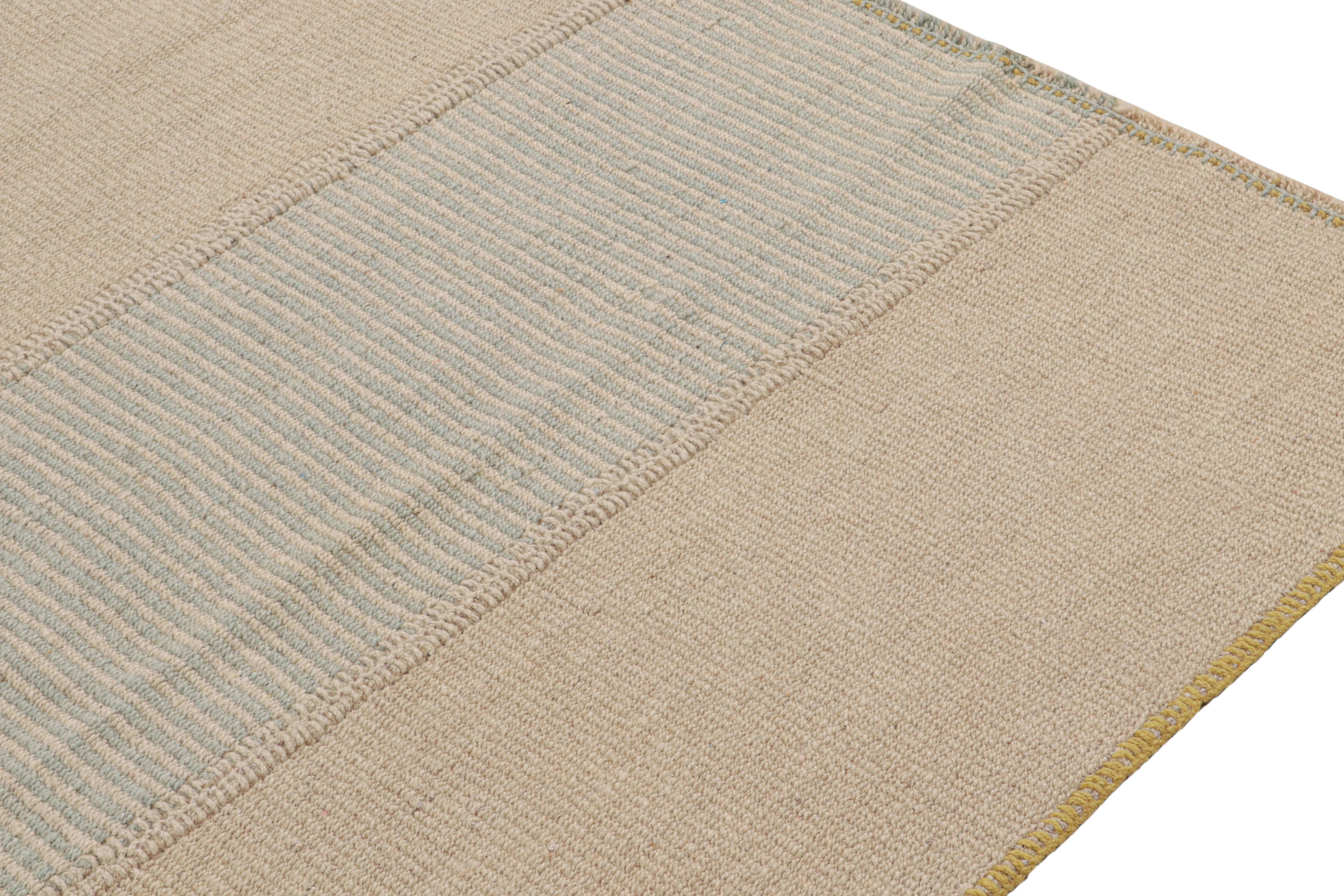 Rug & Kilim’s Contemporary Kilim in Beige, Blue & Gold Stripes Moderno en venta