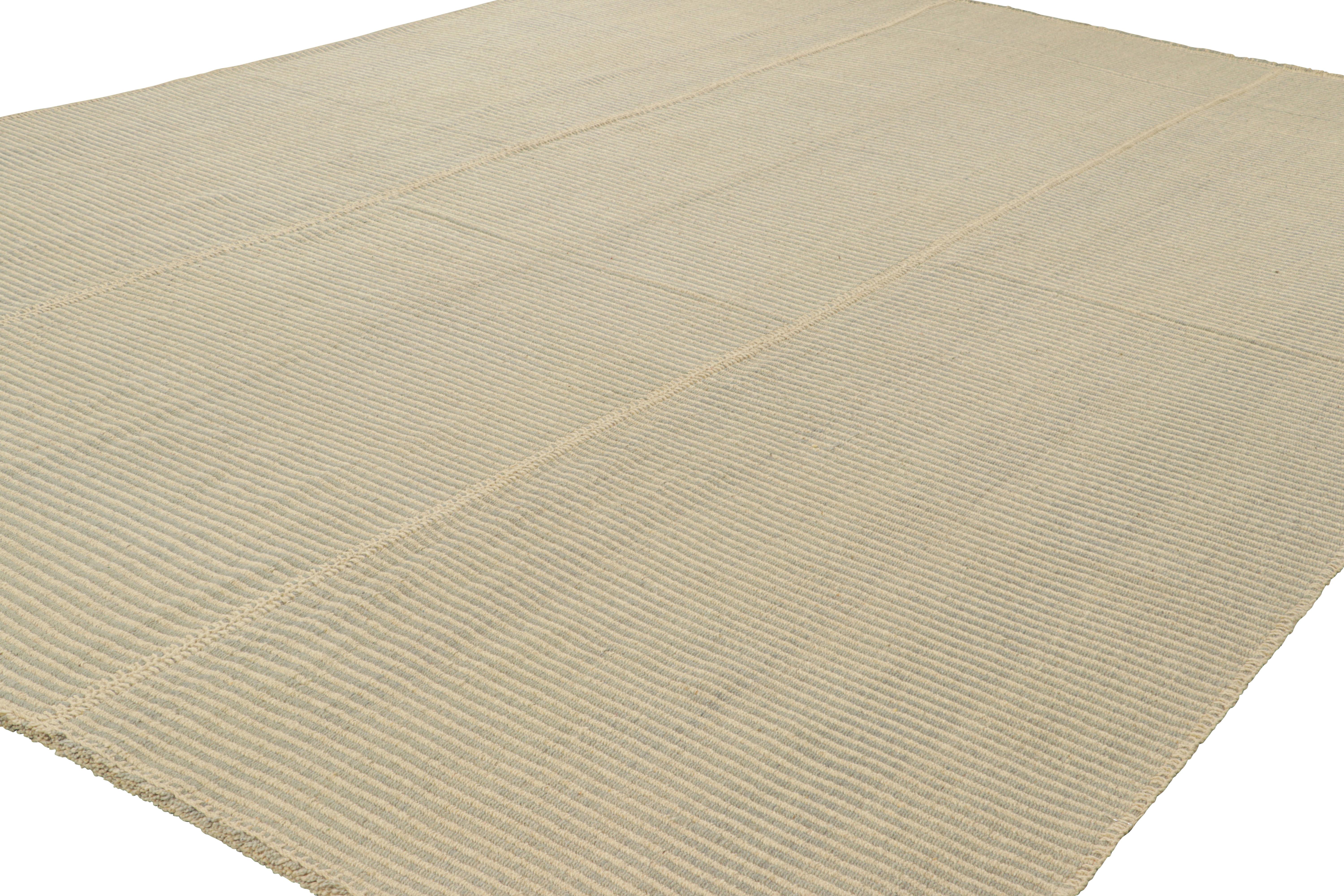 Rug & Kilim's Contemporary Kilim in Beige-Braun mit Strukturstreifen (Afghanisch) im Angebot