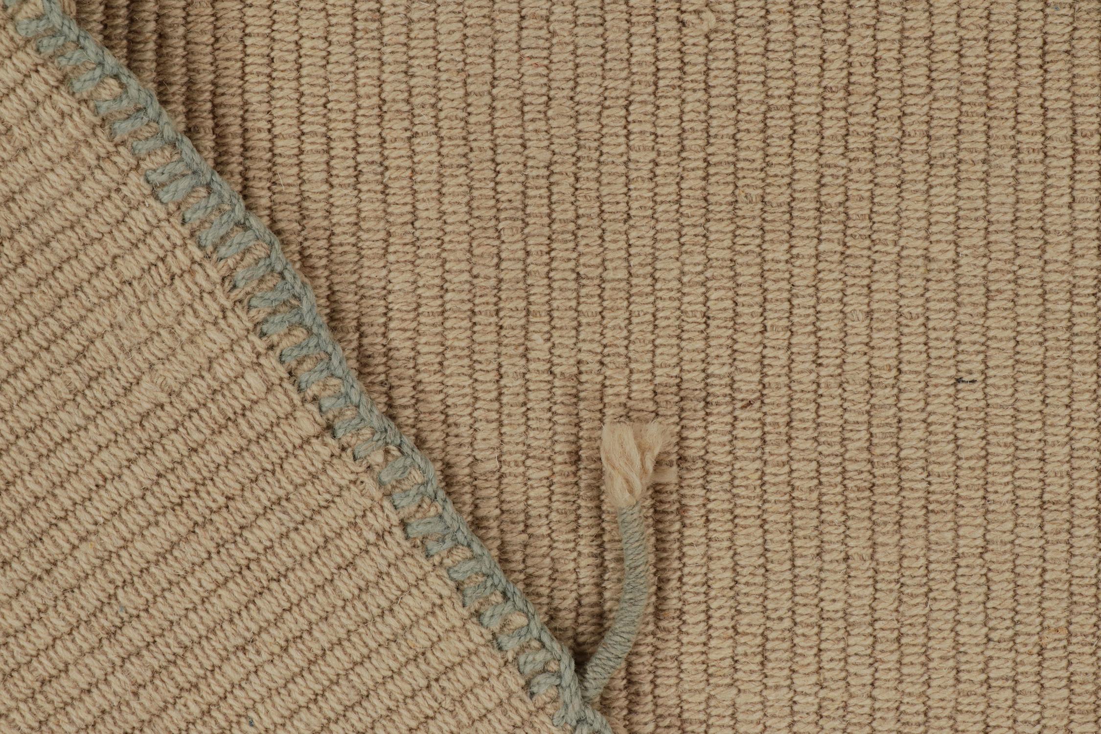Kilim contemporáneo de Rug & Kilim en beige-marrón con detalles en azul claro Lana en venta