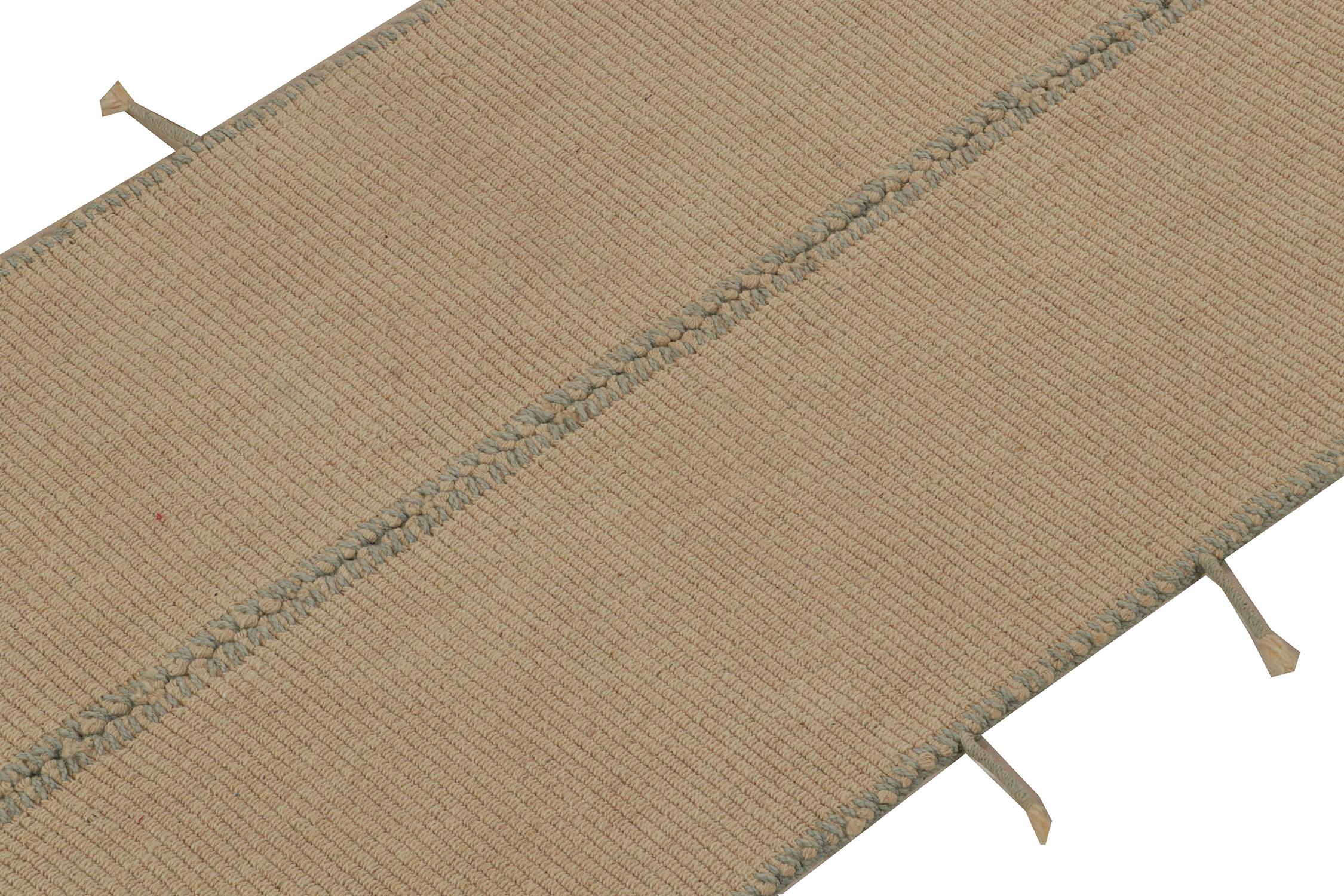 Kilim contemporáneo de Rug & Kilim en beige-marrón con detalles en azul claro Anudado a mano en venta