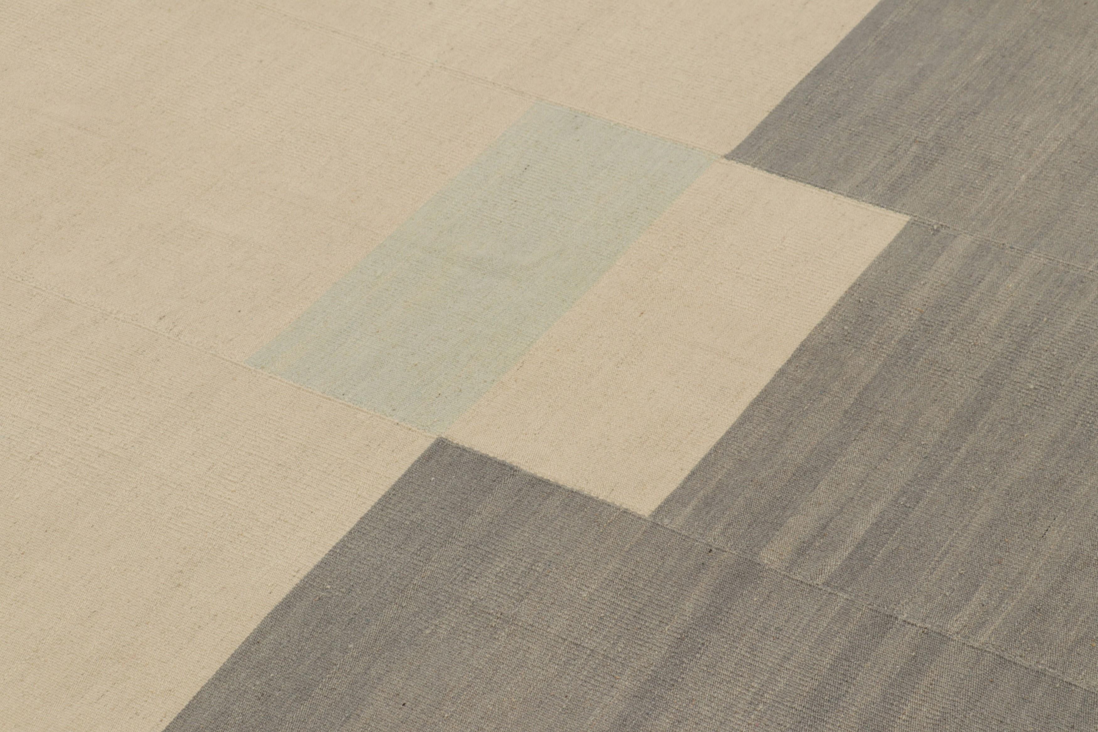Dieser handgewebte 5 x 7 große zeitgenössische Kilim stammt aus einer aufregenden neuen Flachgewebe-Kollektion von Rug & Kilim, die nach Maß gefertigt wird.

Über das Design:

Dieser Teppich aus unserer beliebten Rez Kilim