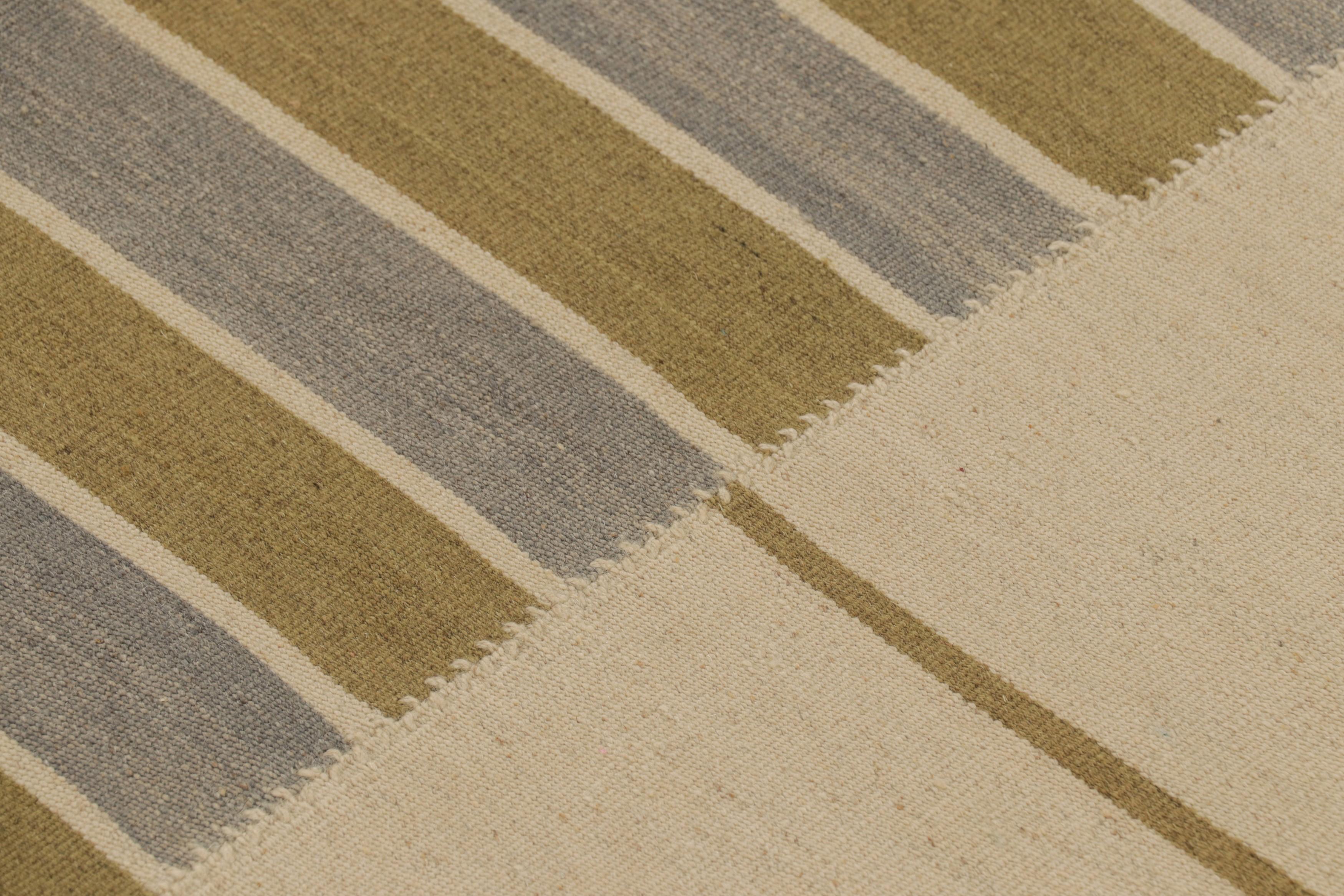 Afghan Rug & Kilim's Contemporary Kilim in Beige, Green and Gray Tones (Kilim contemporain dans les tons beige, vert et gris) en vente