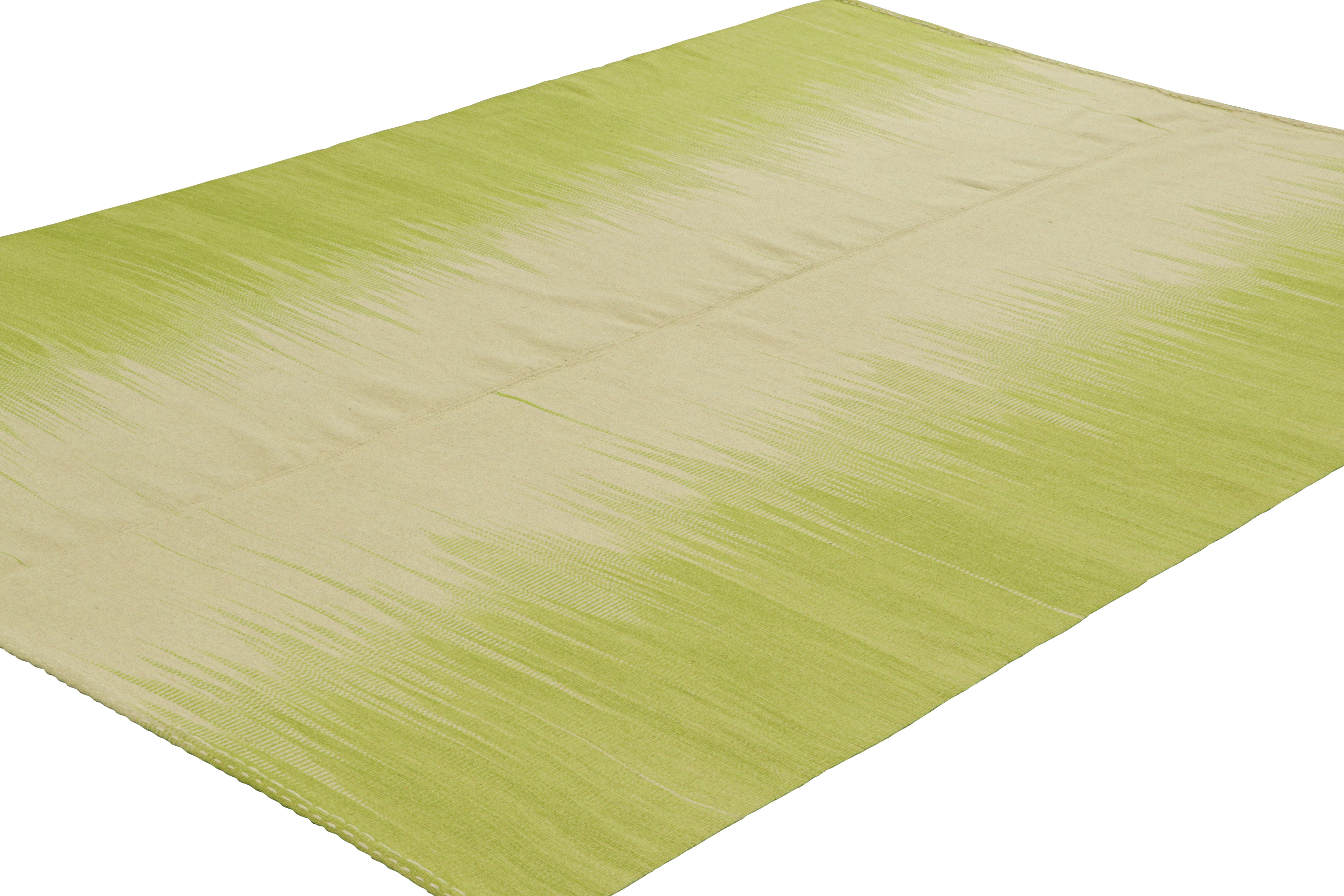 Kilim contemporáneo de Rug & Kilim en rayas beige y verdes y motivos geométricos Tejido a mano en venta