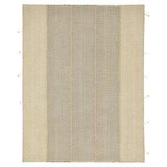 Rug & Kilim's Contemporary Kilim in Beige, White and Gray Textural Stripes (Kilim contemporain à rayures texturées beige, blanches et grises)