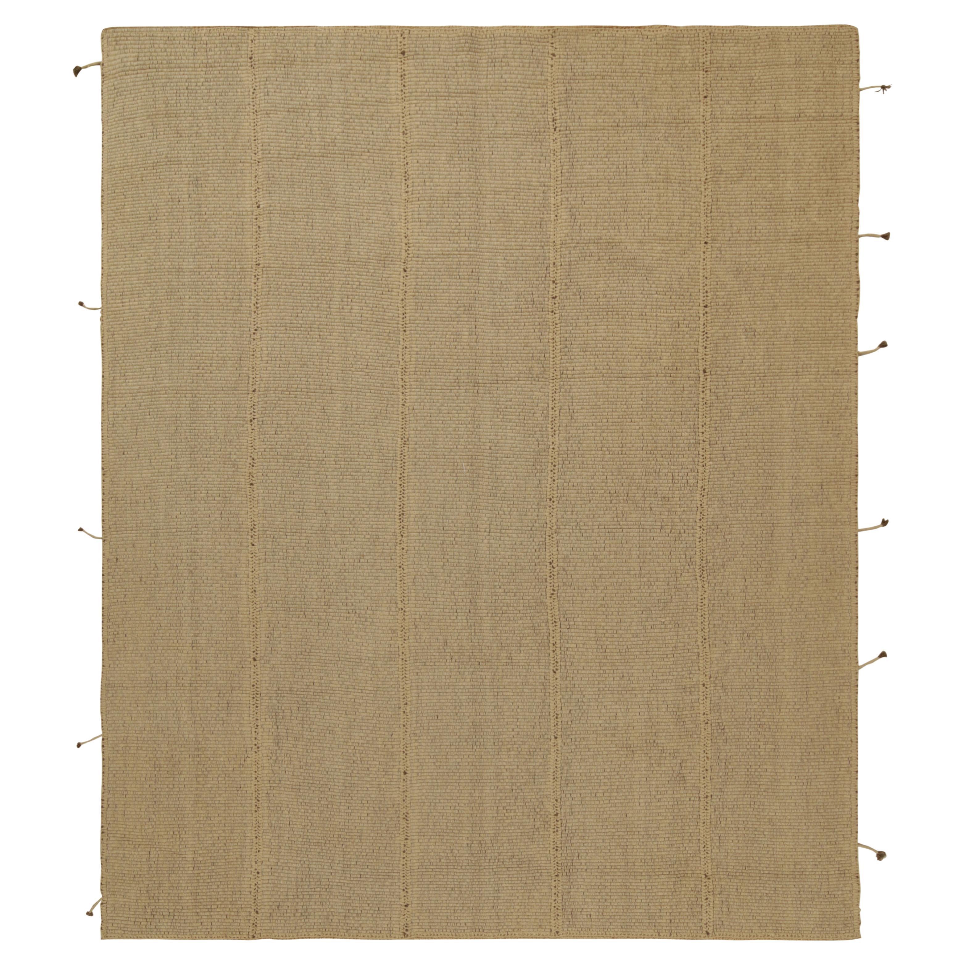 Rug & Kilim è un kilim contemporaneo di colore beige con accenti marroni.