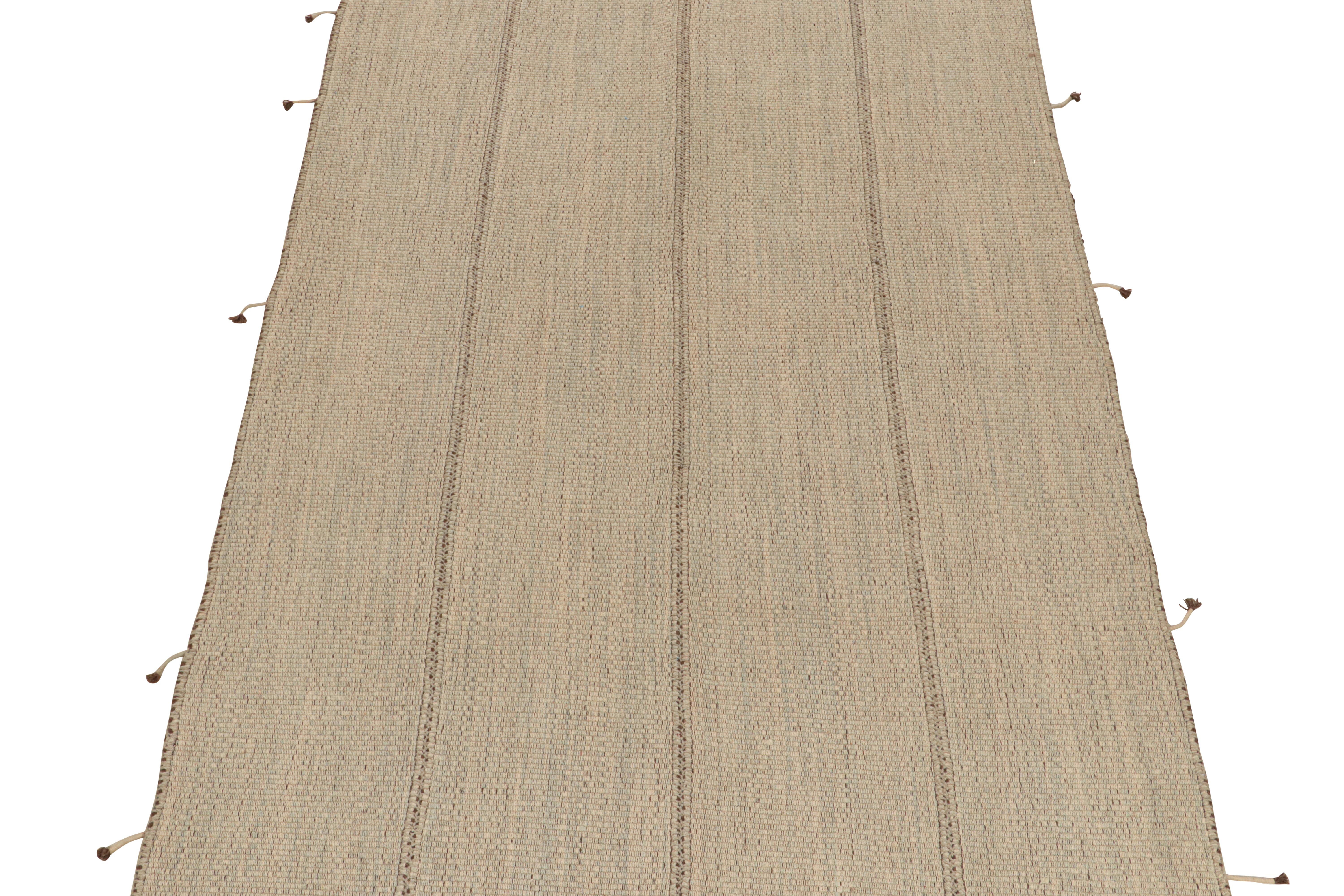 Tissé à la main en laine, ce kilim 7x10 est issu d'une nouvelle ligne audacieuse de tissages plats contemporains de Rug & Kilim.

Plus d'informations sur le design :

Le 