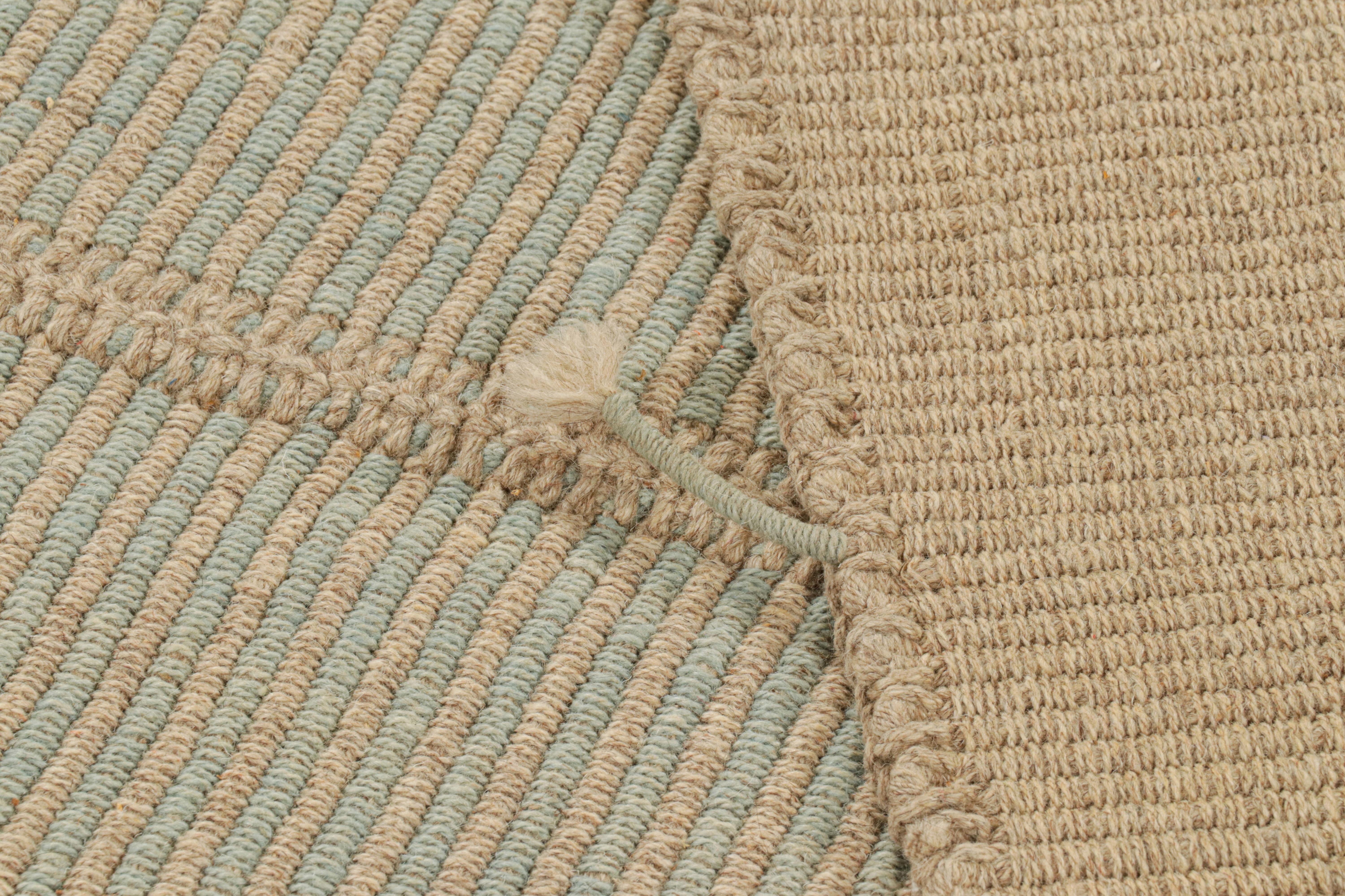 Lana Rug & Kilim è un kilim contemporaneo a strisce blu e beige. in vendita