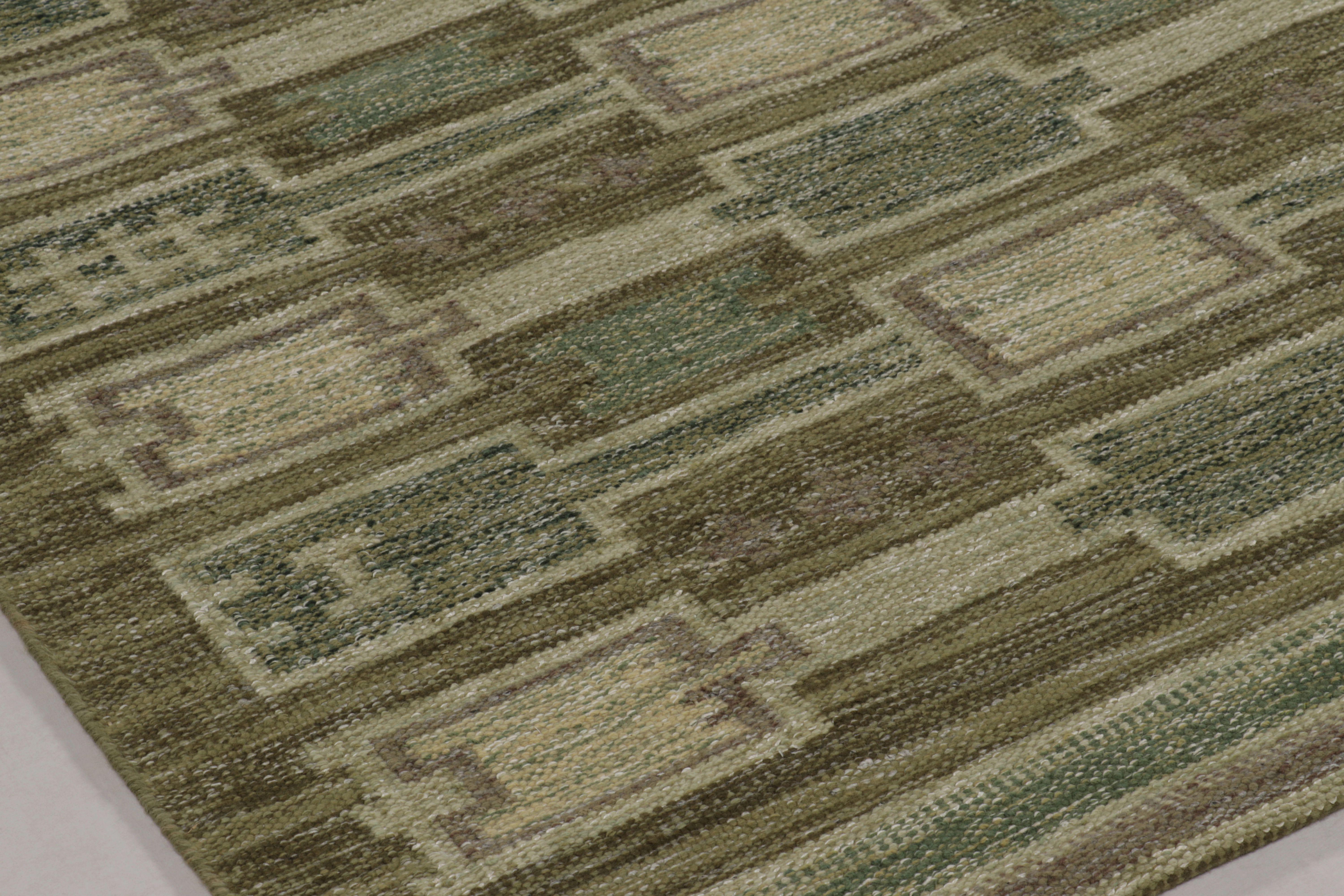 Scandinave moderne Rug & Kilim's Contemporary Kilim in Blue and Green Stripes and Geometric Pattern (Kilim contemporain à rayures bleues et vertes et motif géométrique) en vente