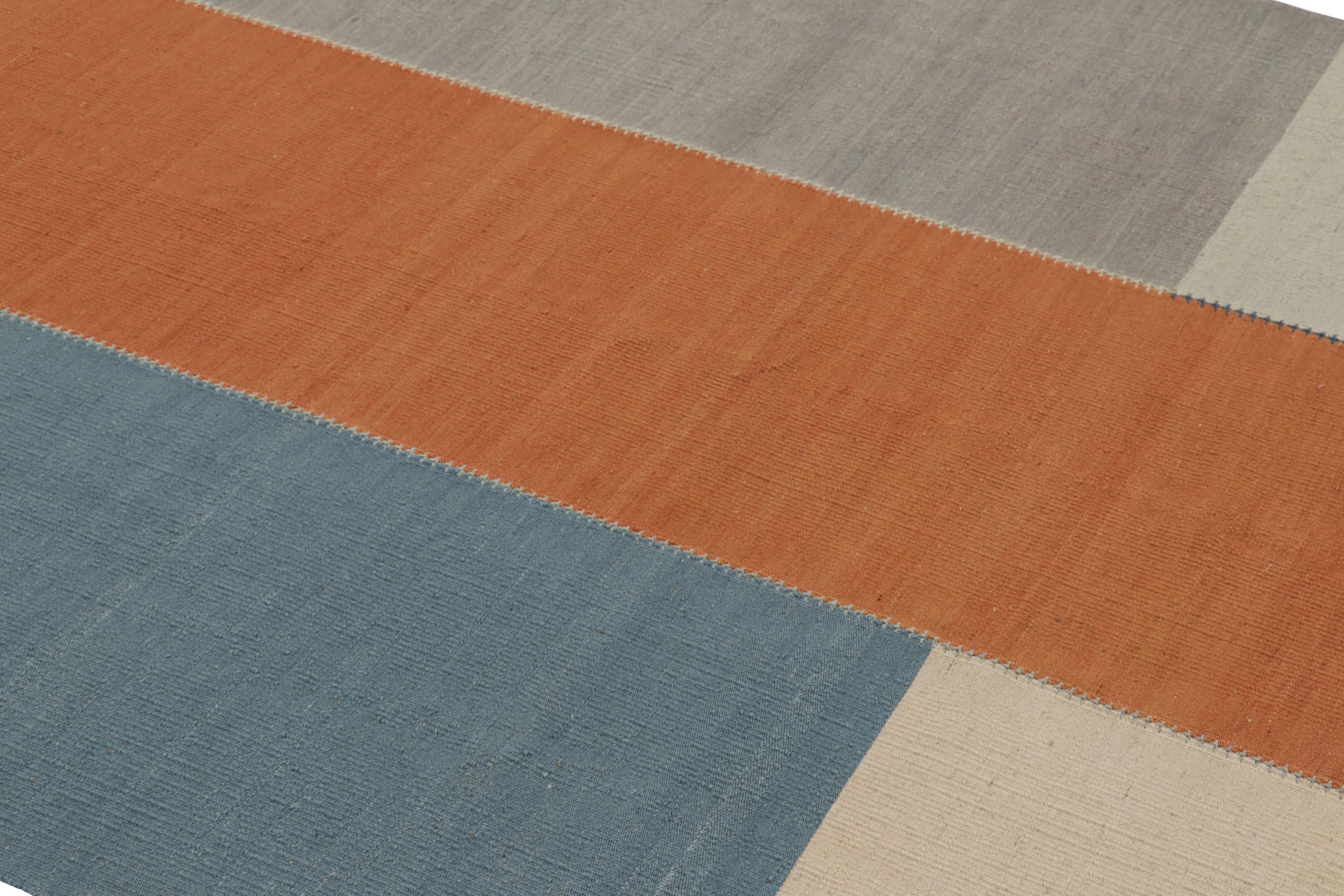 Rug & Kilim's Contemporary Kilim in Blau-, Orange- und Grautönen (Afghanisch) im Angebot
