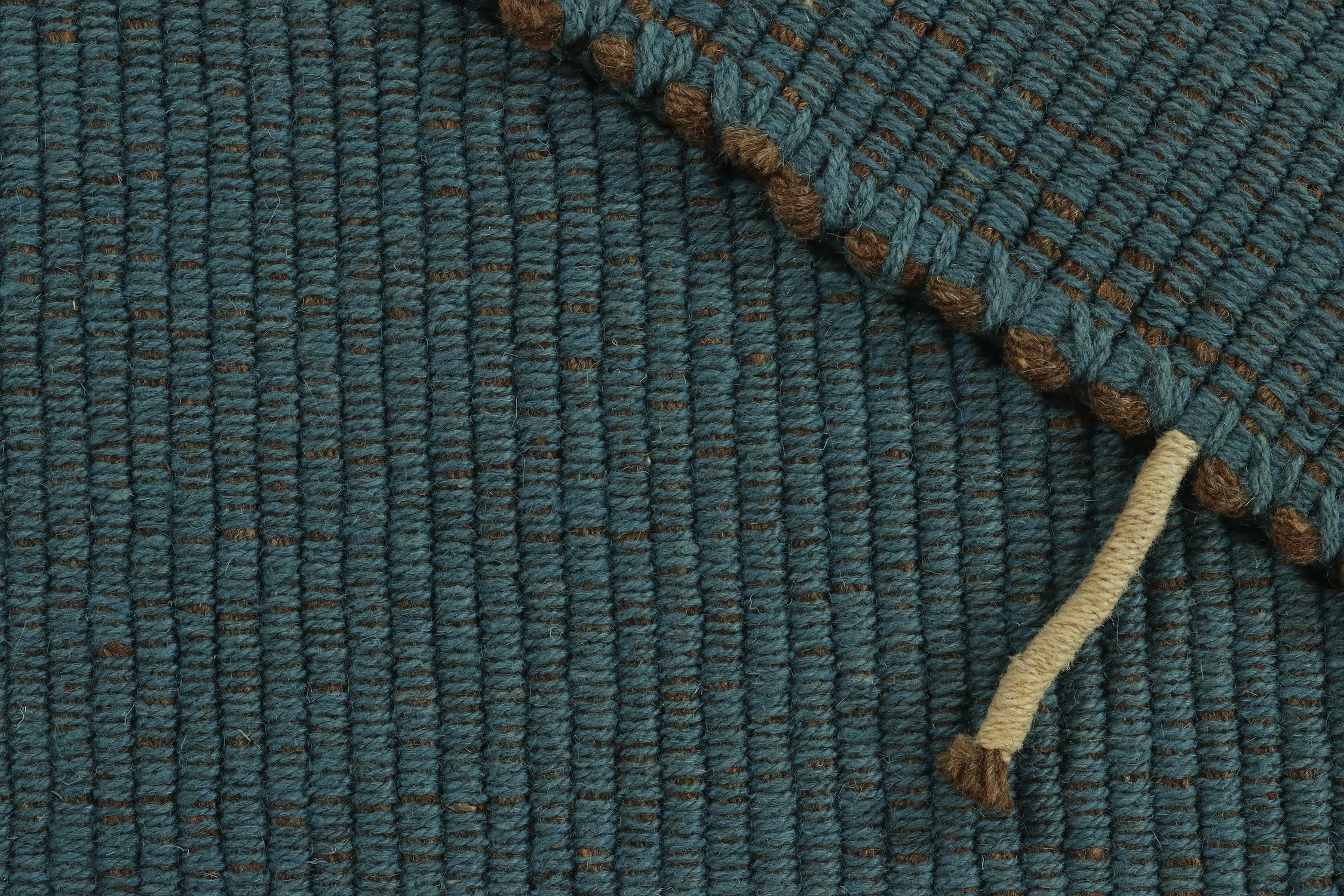 Kilim contemporáneo de Rug & Kilim en azul con detalles en blanco y marrón en Nuevo estado para la venta en Long Island City, NY