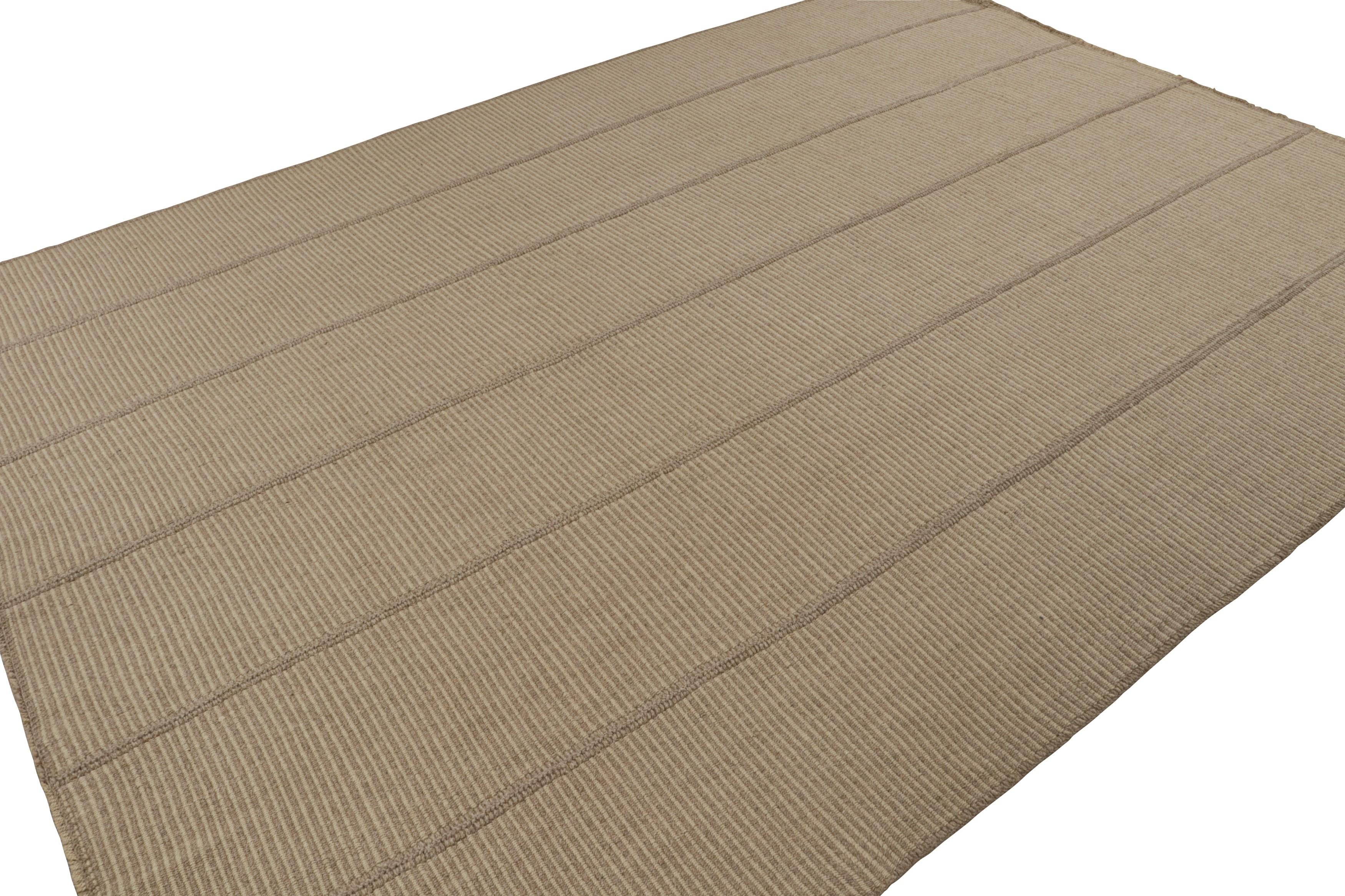 Tessuto a mano in lana, un Kilim 10×14 con accenti marroni, appartenente a una nuova e audace linea di trame piatte contemporanee, 